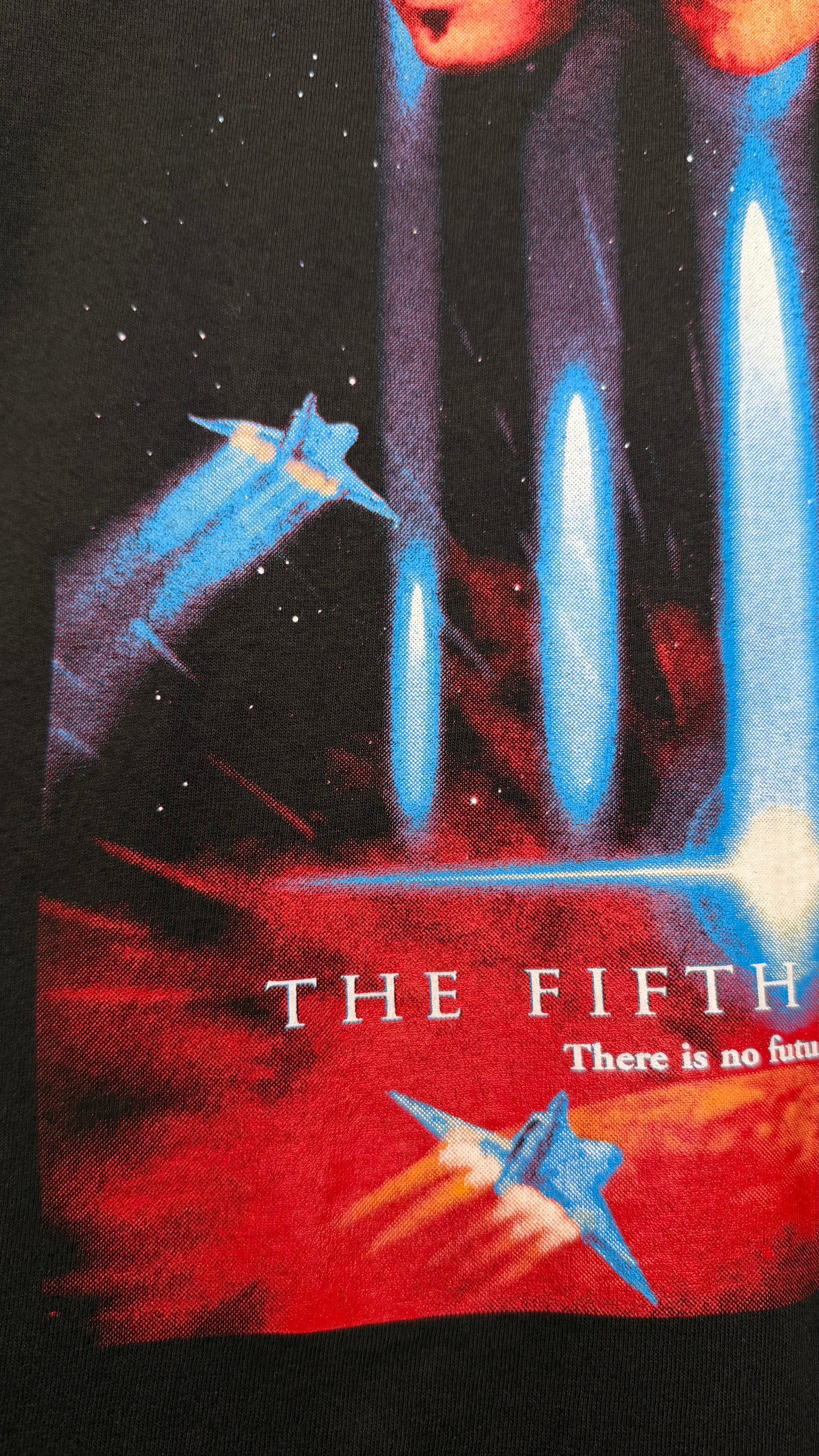 THE FIFTH ELEMENT POSTER PRINT TEE 97’ | BRUCE WILLIS HOLY GRAIL