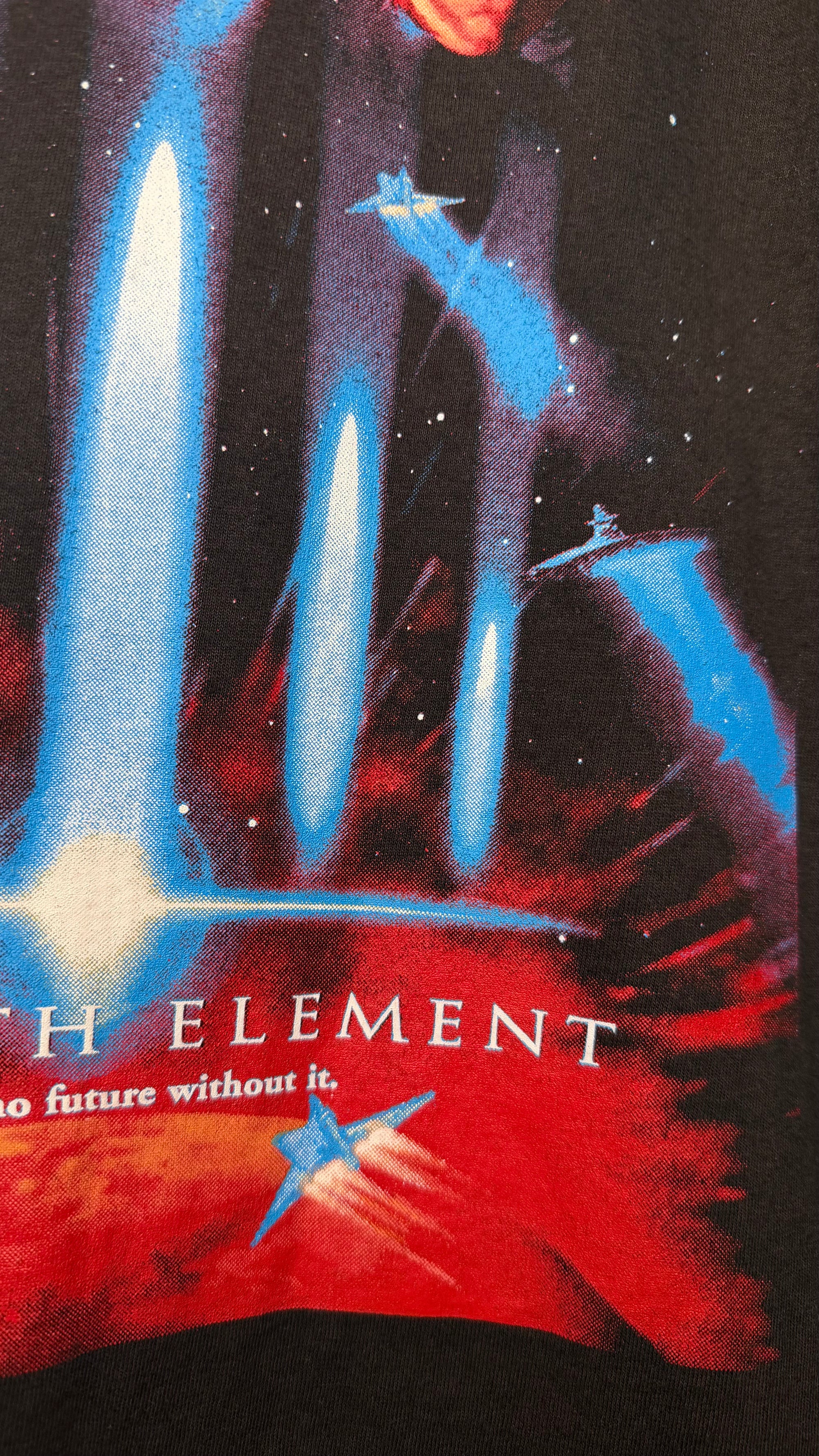 THE FIFTH ELEMENT POSTER PRINT TEE 97’ | BRUCE WILLIS HOLY GRAIL