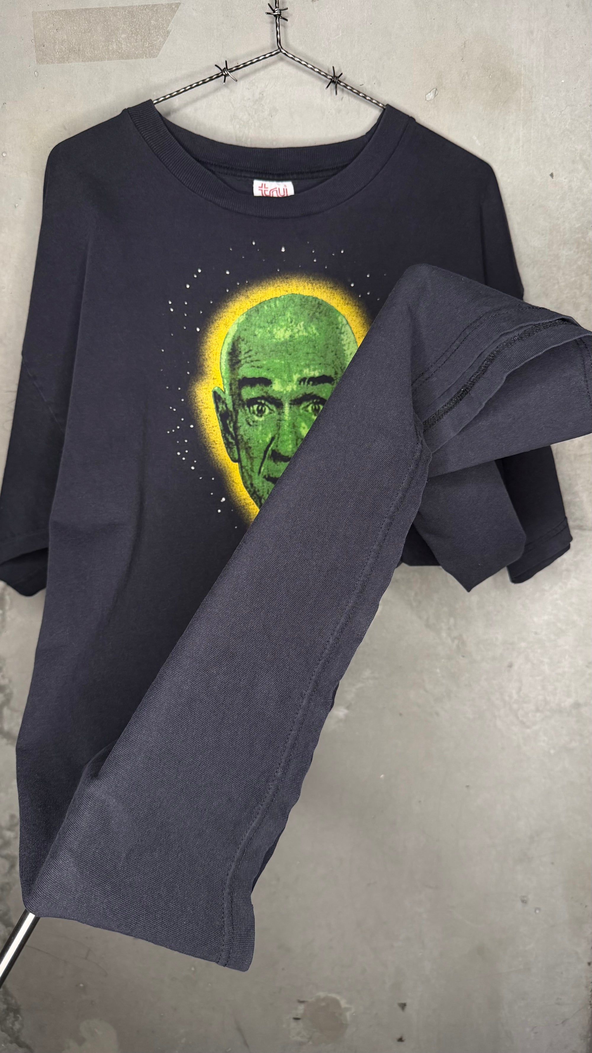HEAVENS GATE ‘FOLLOW ME’ TEE | CULT LEADER MARSHALL APPLEWHITE