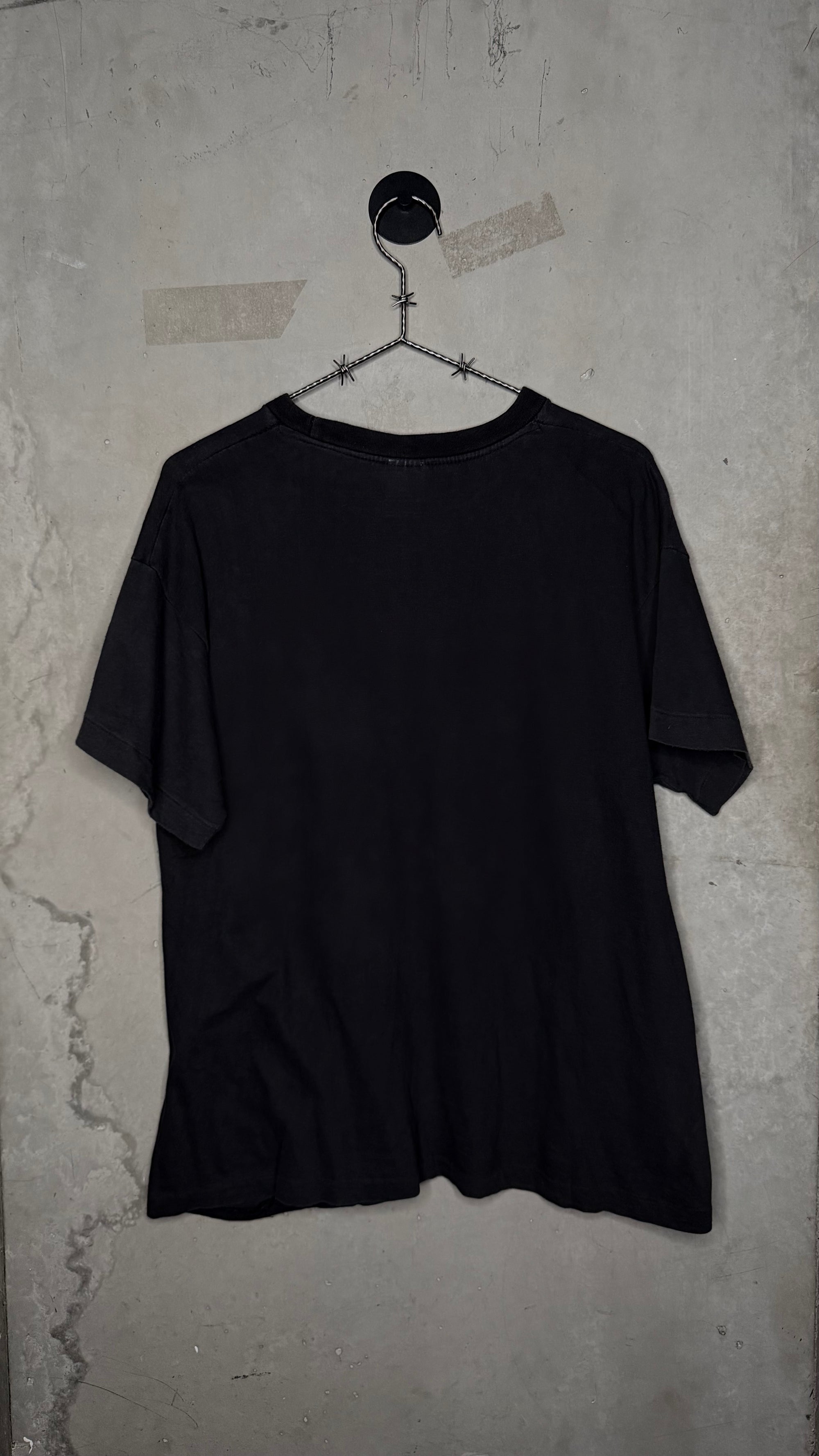 PREDATOR MOVIE POSTER PRINT TEE | ARNOLD SCHWARZENEGGER