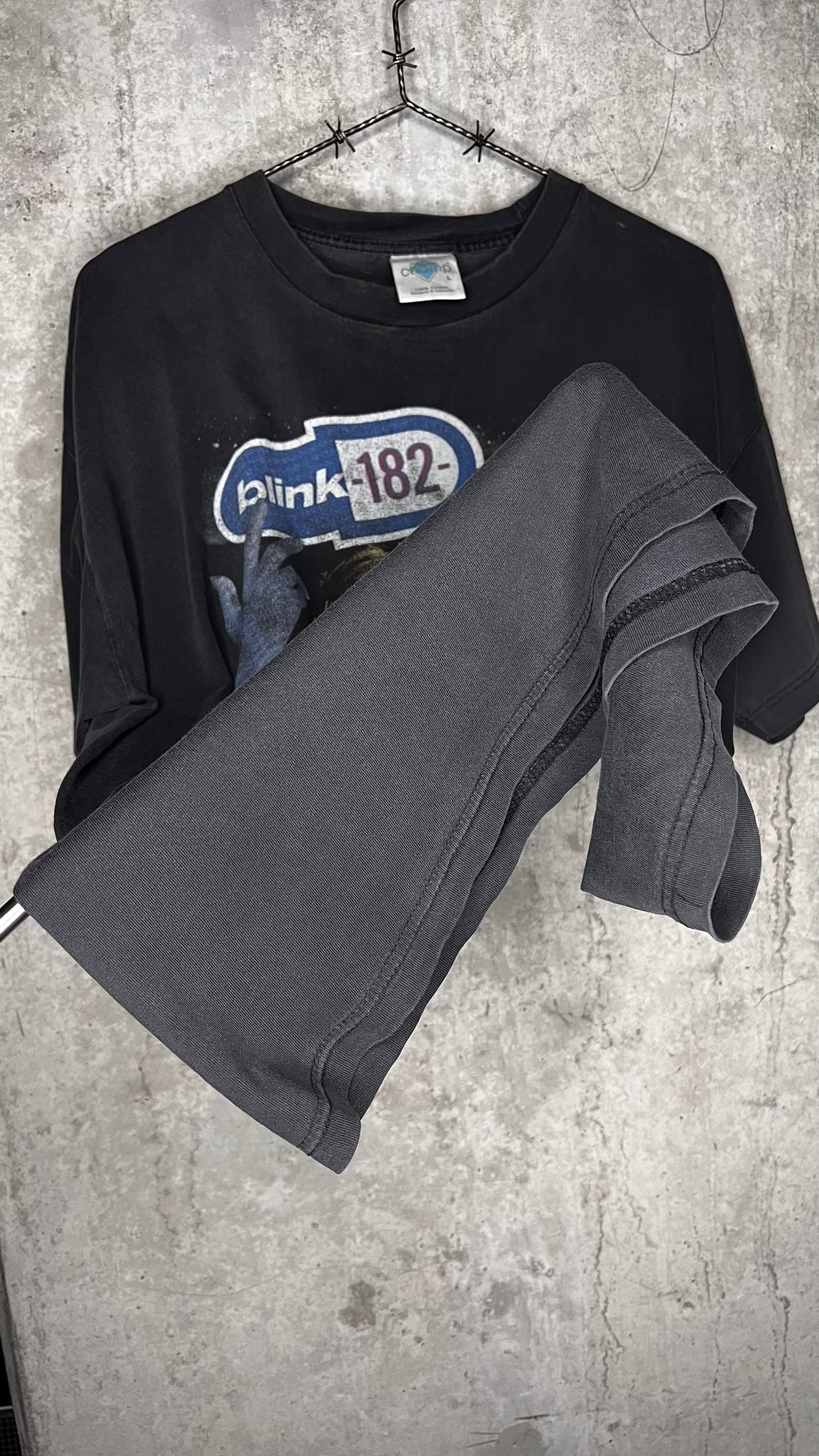 BLINK 182 ENEMA OF THE STATE TOUR TEE