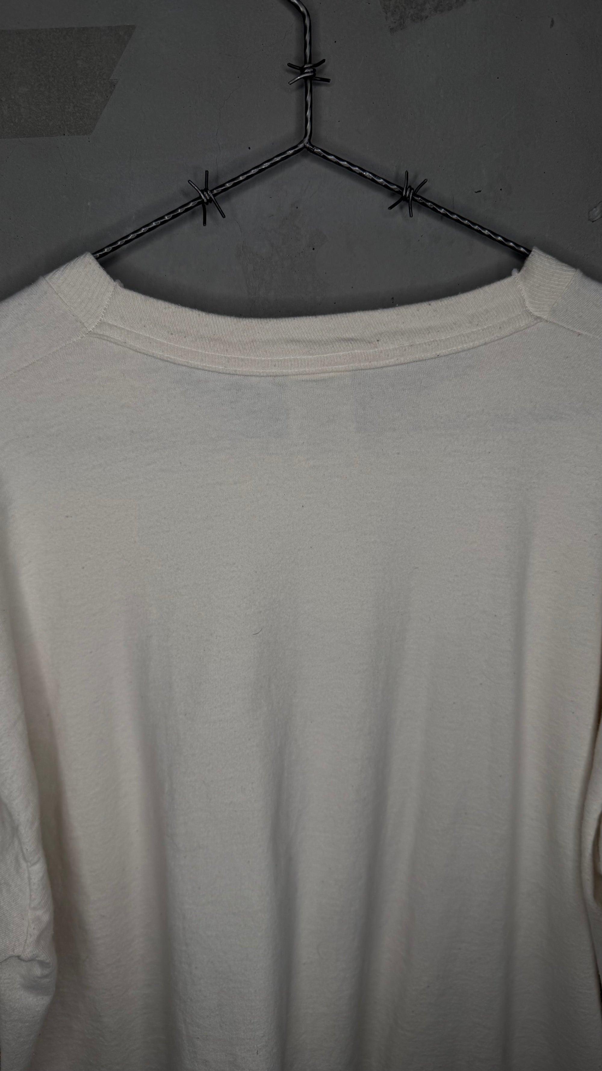 DURASOFT COLOR CONTACTS ‘FAMOUS EYES’ LONGSLEEVE ART TEE