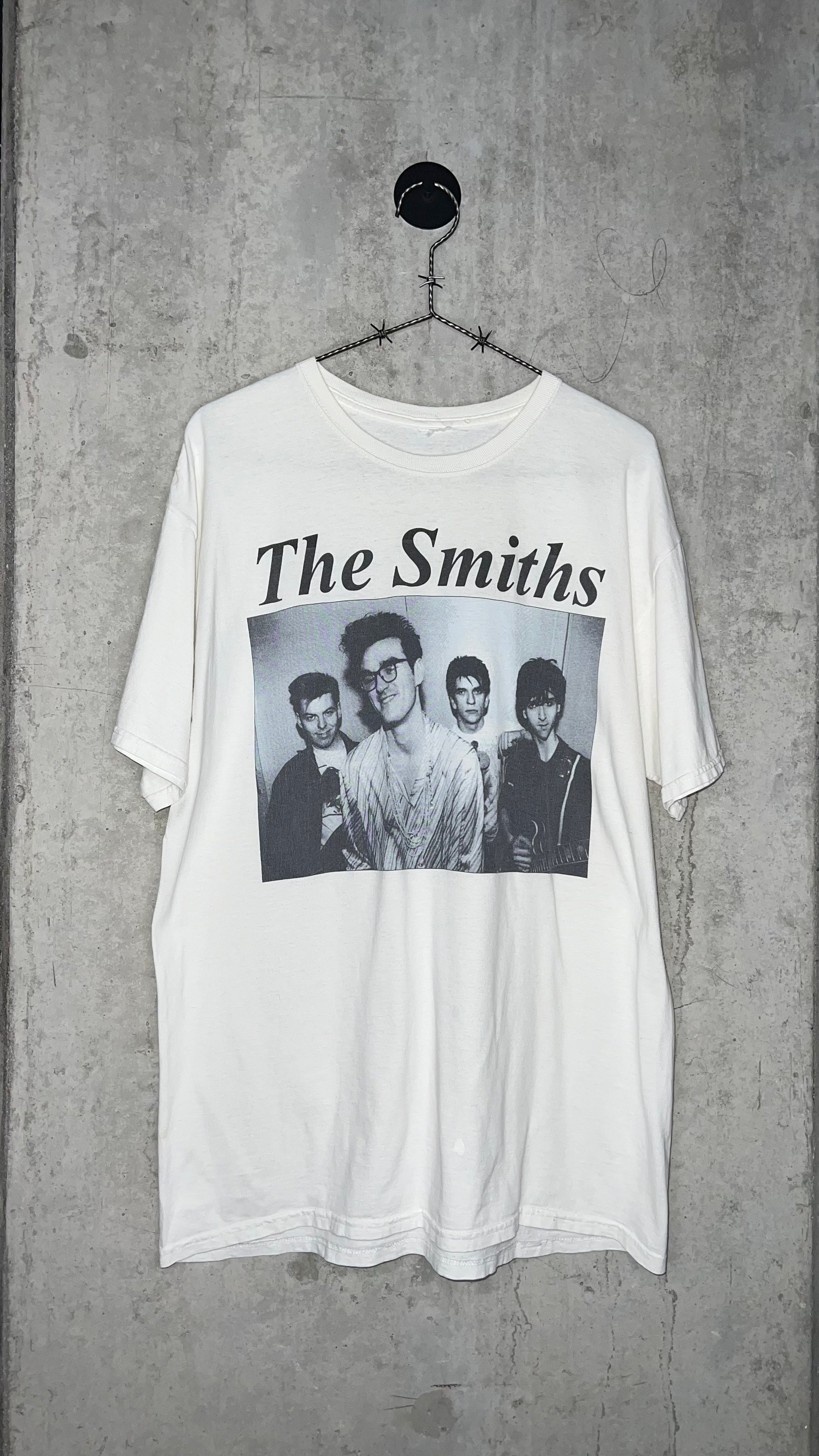 THE SMITHS | “THERE IS A LIGHT THAT NEVER GOES OUT” DOUBLE DECKER BUS 90’S TEE