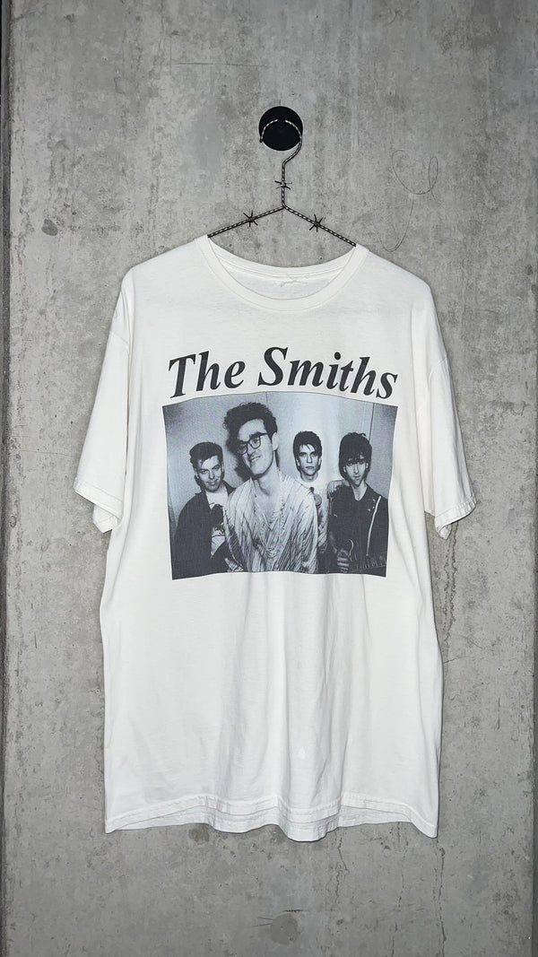 THE SMITHS | “THERE IS A LIGHT THAT NEVER GOES OUT” DOUBLE DECKER BUS 90’S TEE