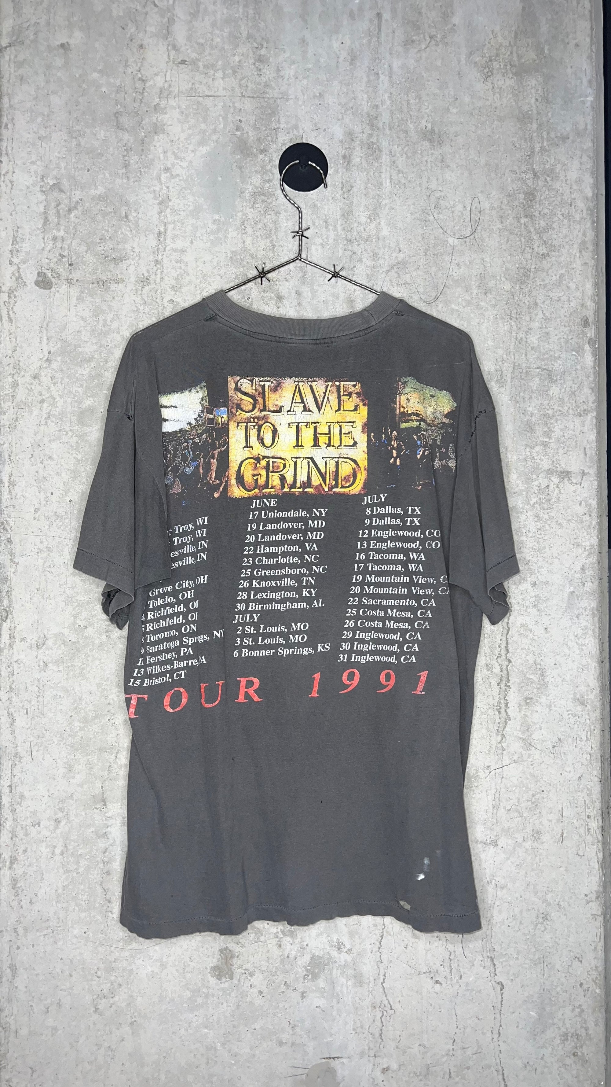 SKID ROW SLAVE TO THE GRIND THRASHED FADER TOUR TEE