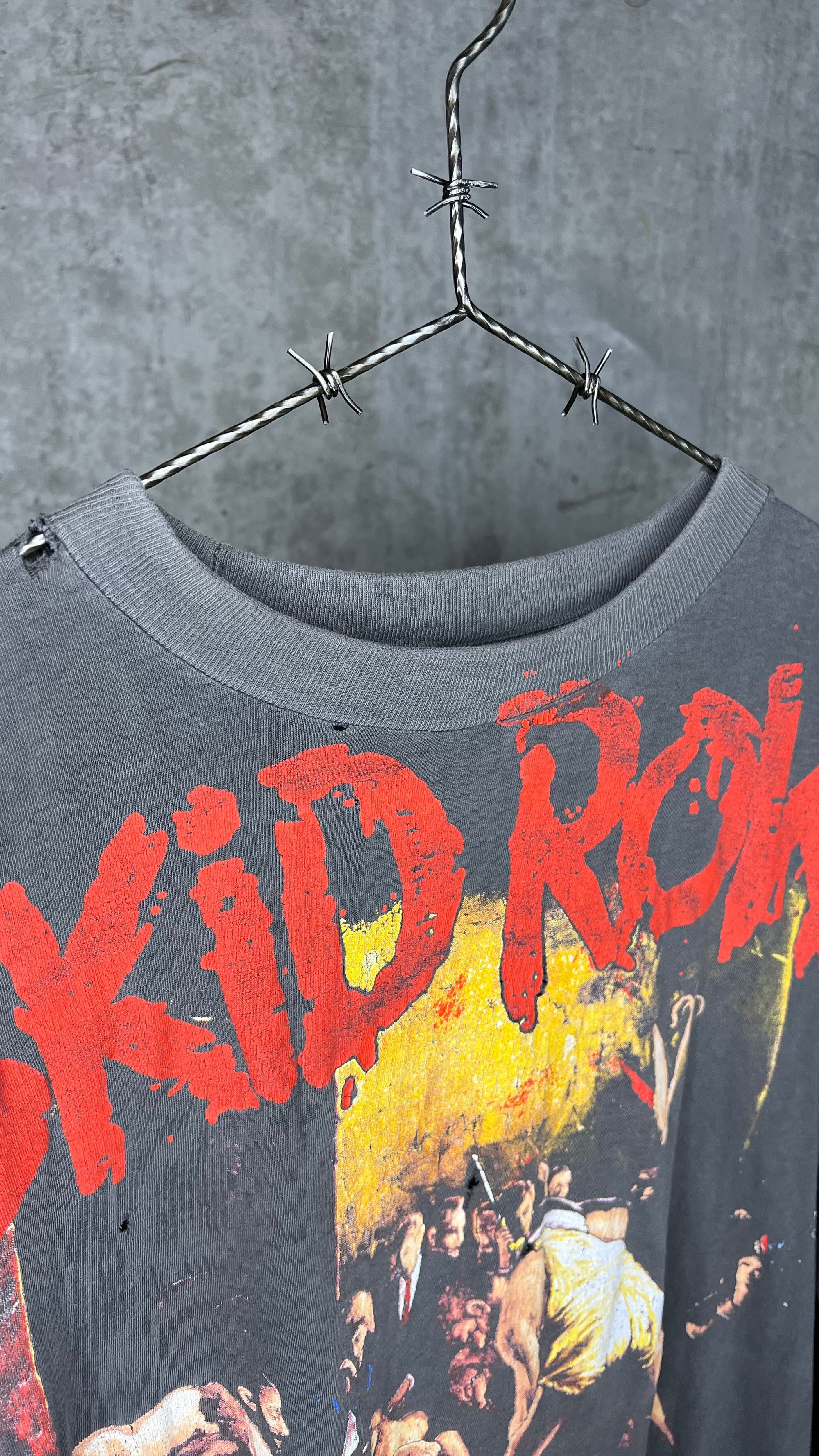 SKID ROW SLAVE TO THE GRIND THRASHED FADER TOUR TEE