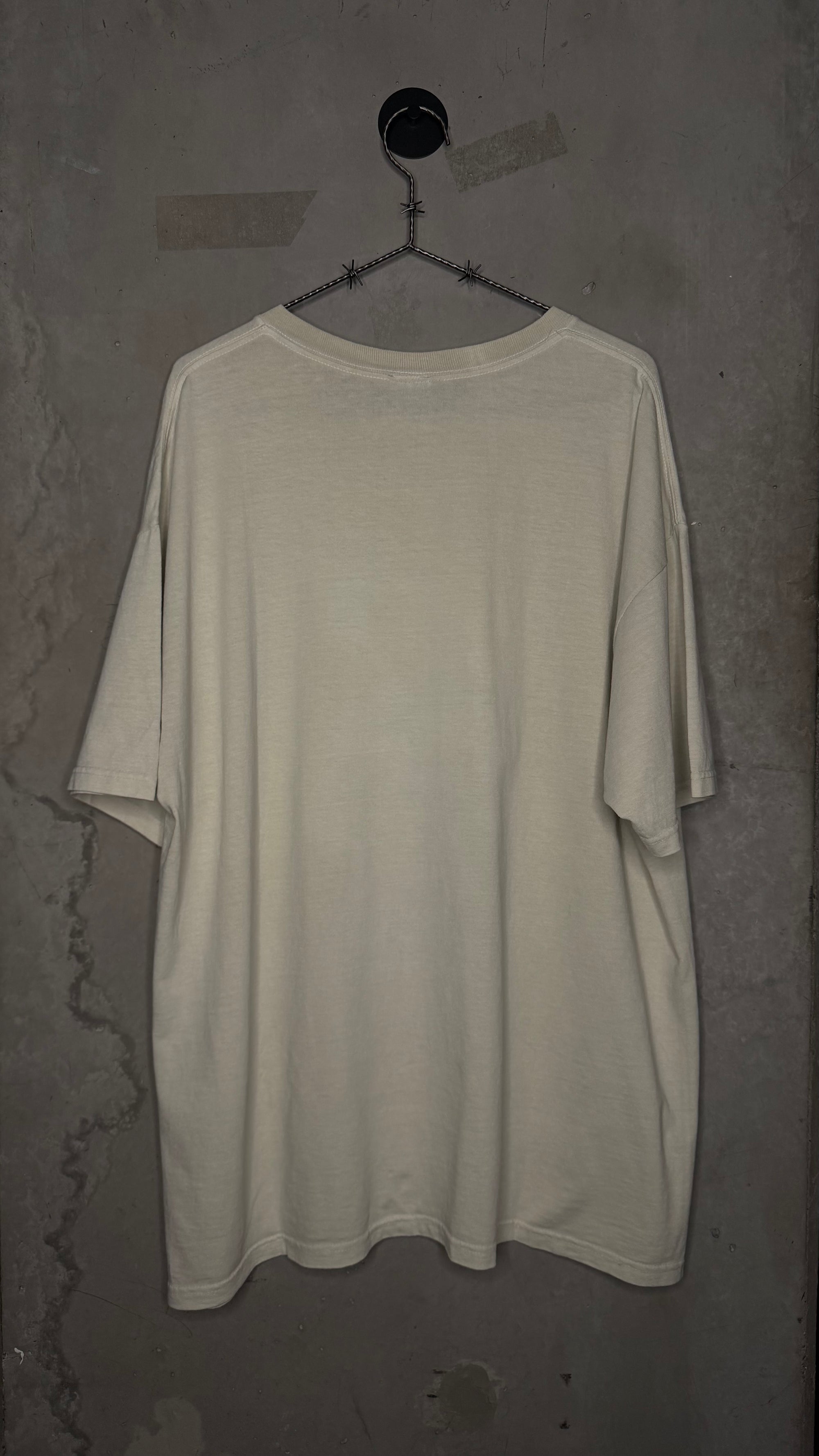 EDWARD SCISSORHANDS ‘EDWARD & KIM’S EMBRACE’ TEE | TIM BURTON | JOHNNY DEPP & WINONA RYDER