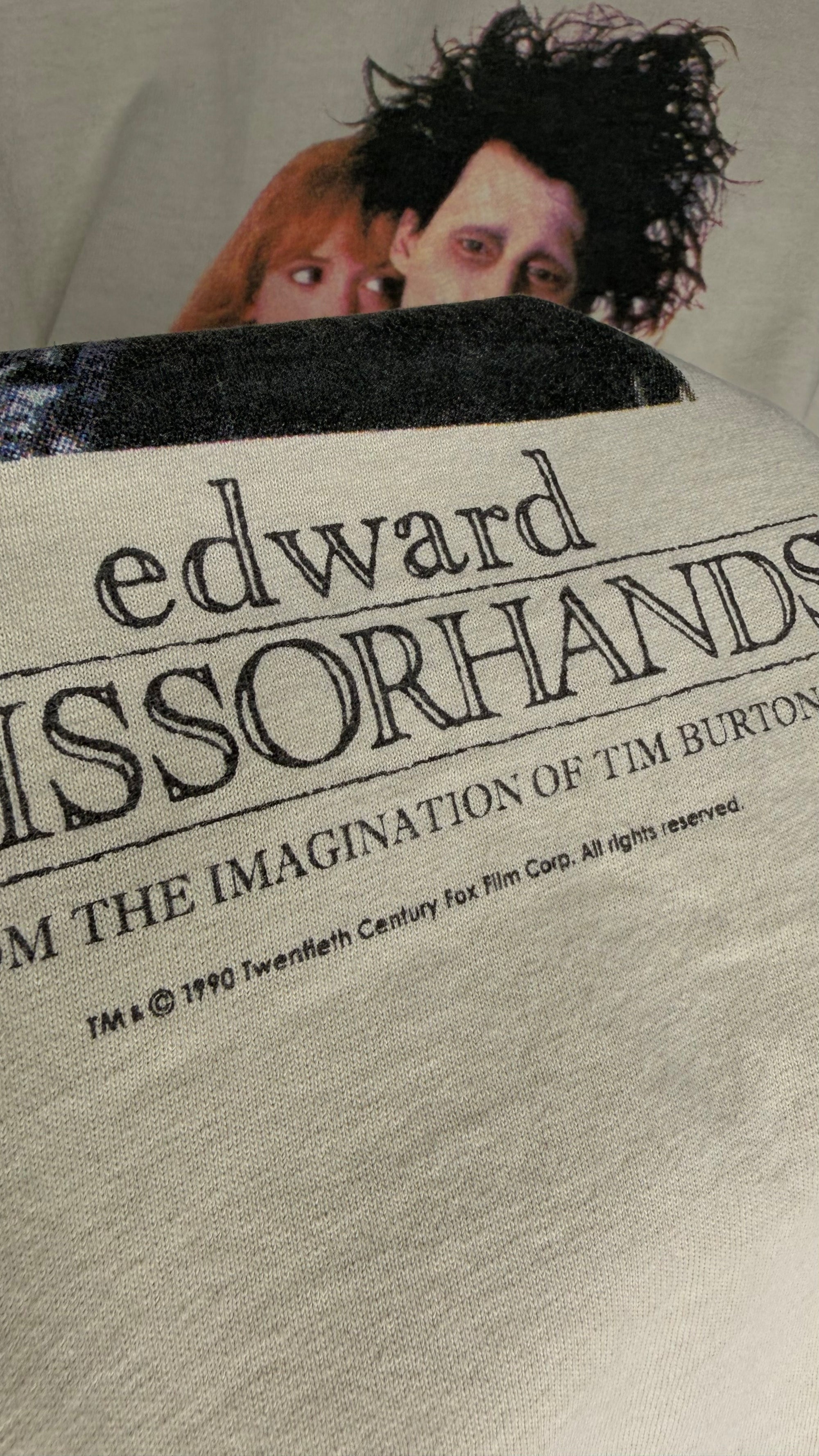 EDWARD SCISSORHANDS ‘EDWARD & KIM’S EMBRACE’ TEE | TIM BURTON | JOHNNY DEPP & WINONA RYDER