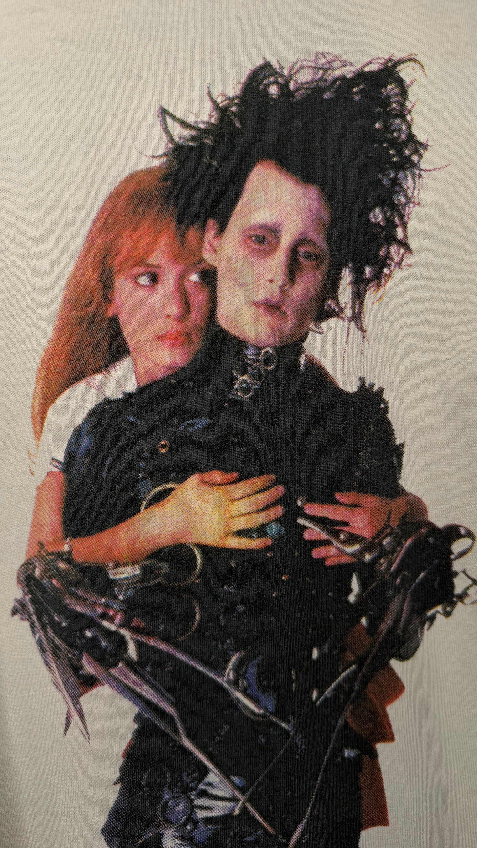 EDWARD SCISSORHANDS ‘EDWARD & KIM’S EMBRACE’ TEE | TIM BURTON | JOHNNY DEPP & WINONA RYDER