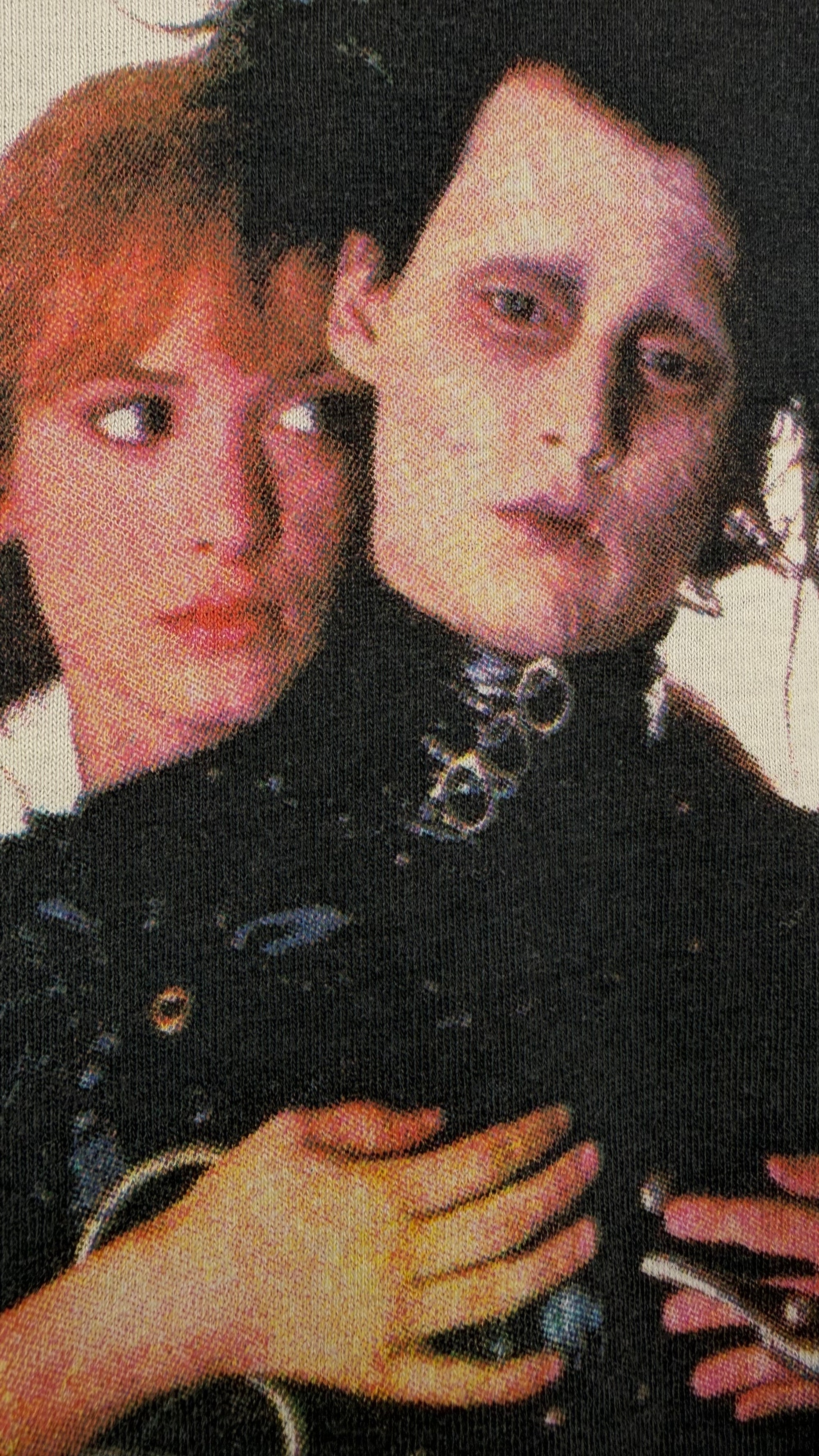 EDWARD SCISSORHANDS ‘EDWARD & KIM’S EMBRACE’ TEE | TIM BURTON | JOHNNY DEPP & WINONA RYDER