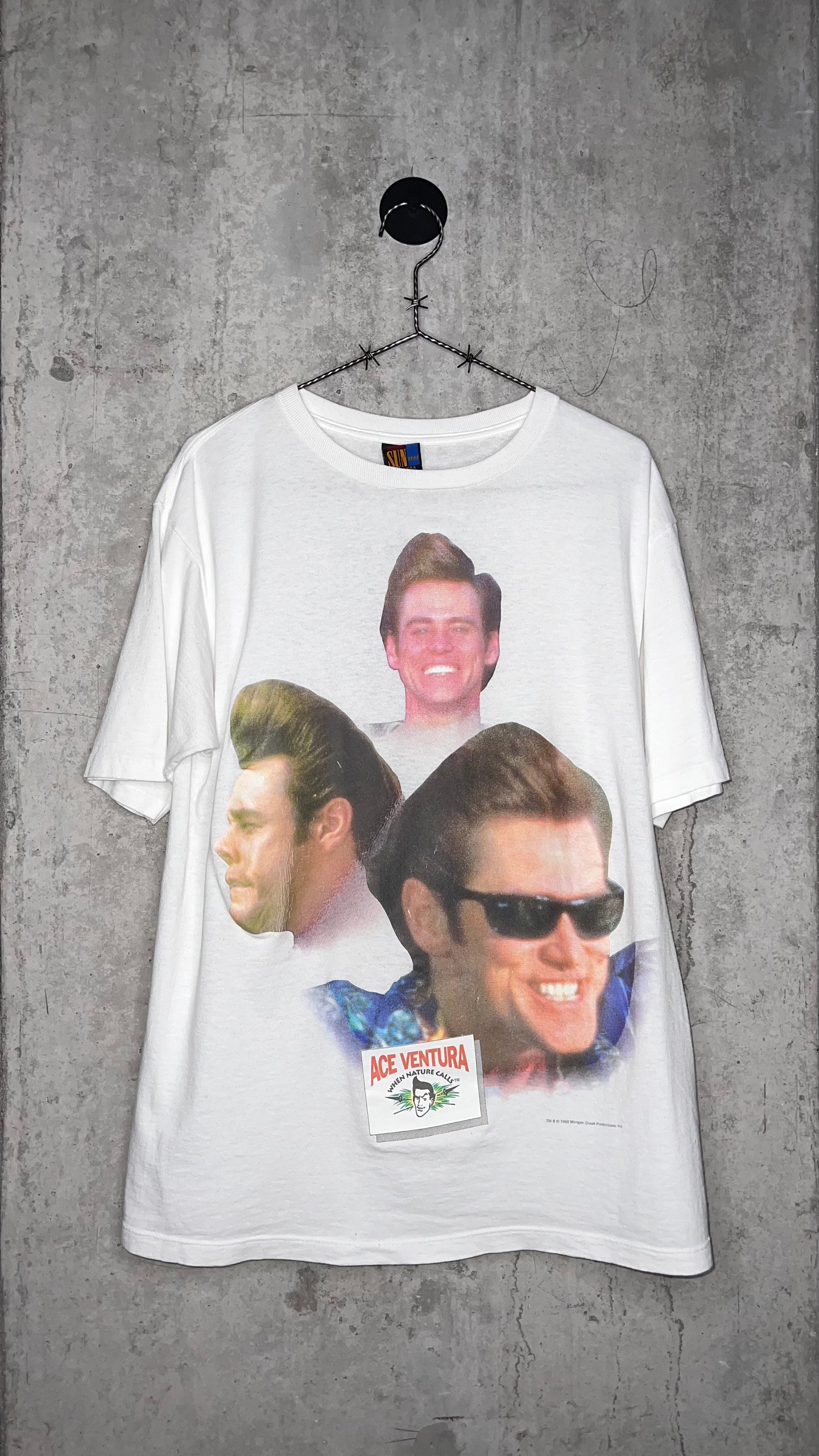 ACE VENTURA WHEN NATURE CALLS TEE | BIG FACE ACE GRAIL | JIM CARREY