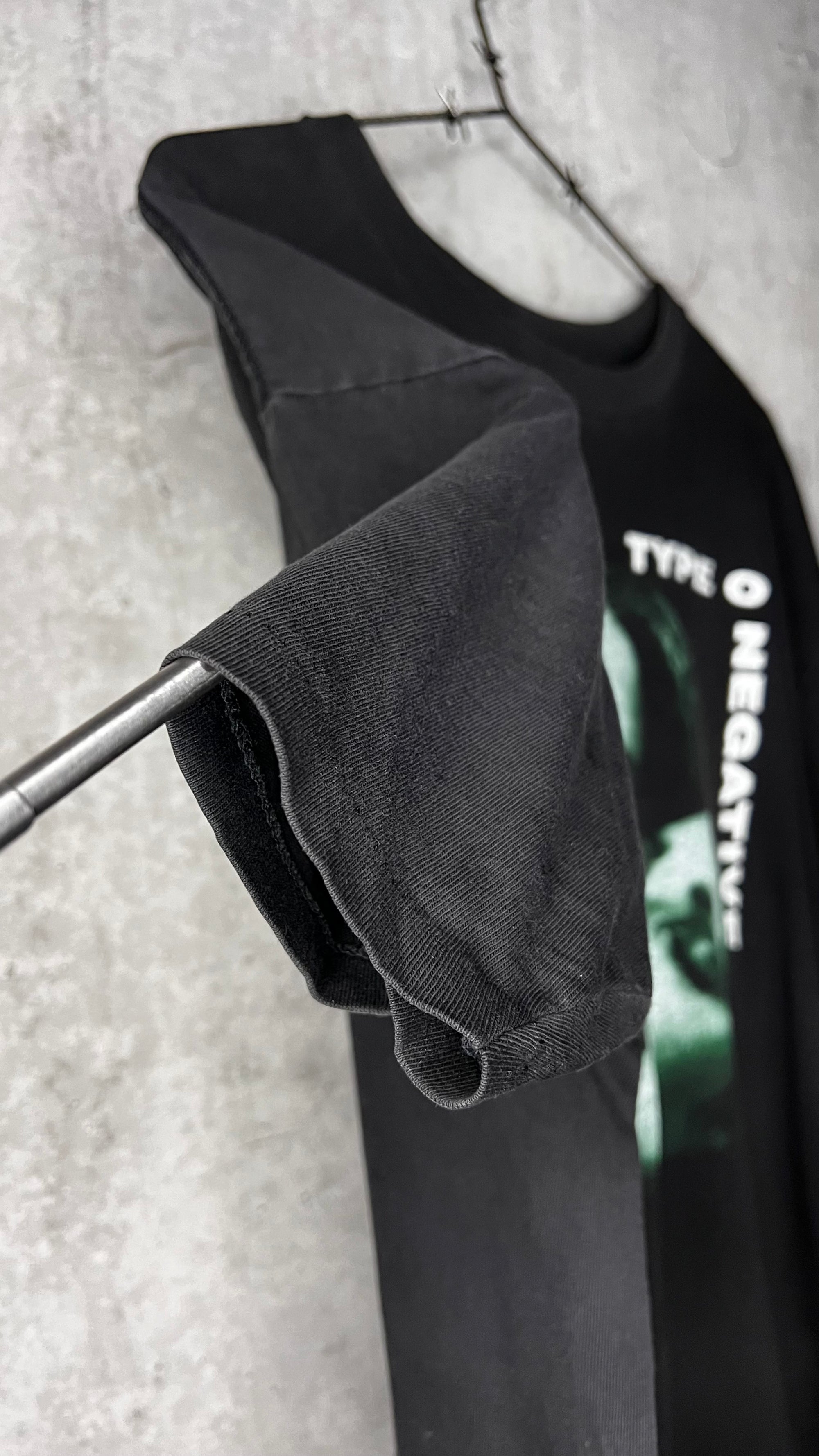 TYPE O NEGATIVE BLOODY KISSES TEE | EXPRESS YOURSELF JUST SAY YES BACK HIT