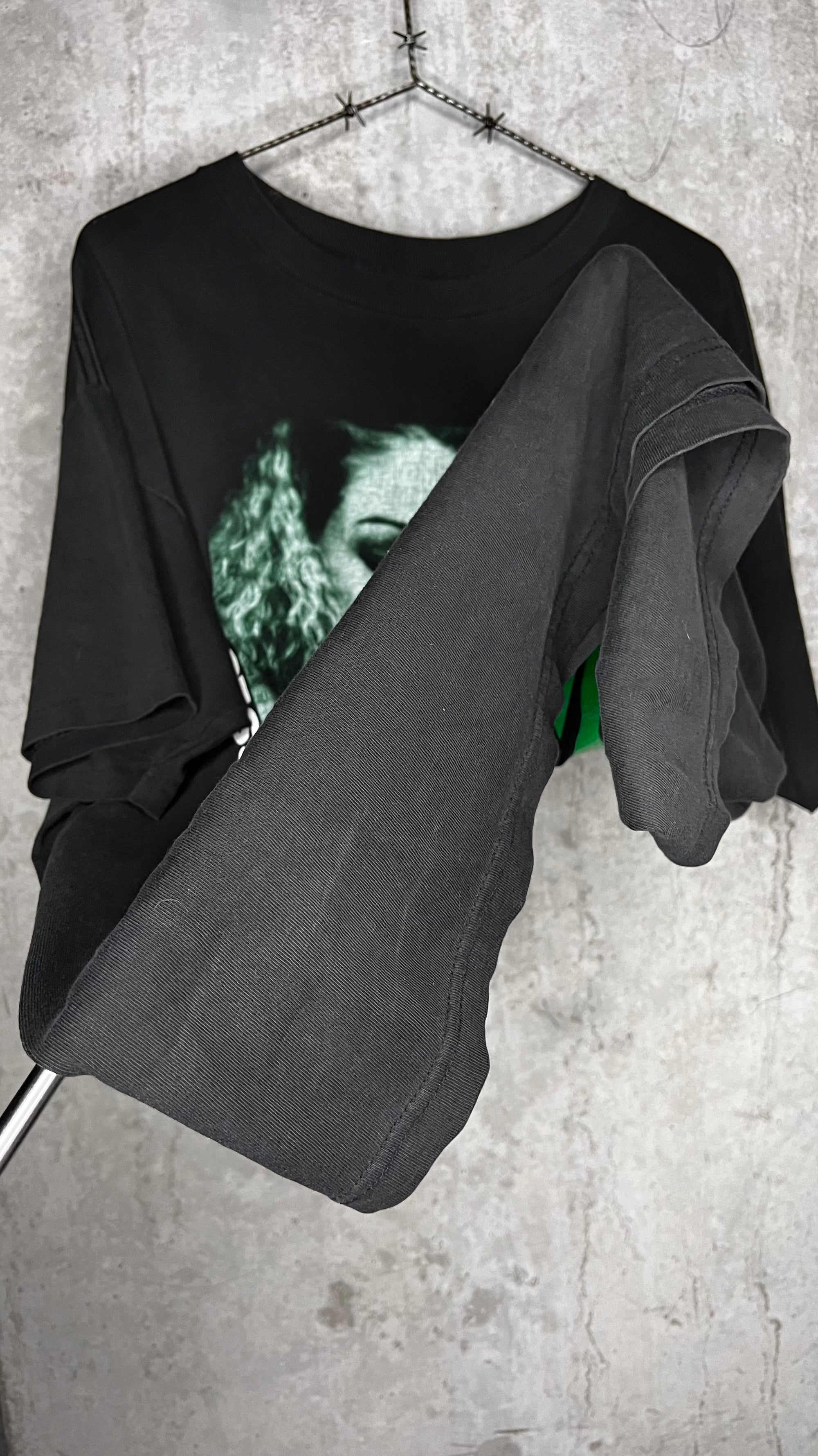TYPE O NEGATIVE BLOODY KISSES TEE | EXPRESS YOURSELF JUST SAY YES BACK HIT