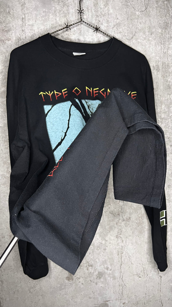 TYPE O NEGATIVE ALL YOU NEED IS BLOOD LONG SLEEVE TEE | VINNLAND FLAG BACK HIT