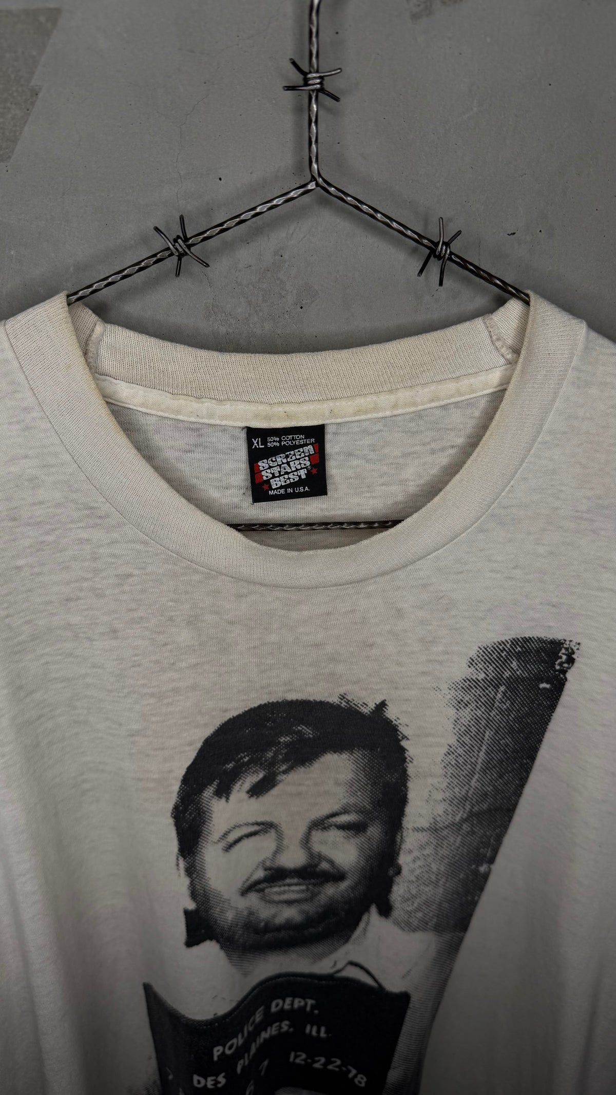 JOHN WAYNE GACY MUG SHOT MUTILATION GRAPHICS TEE