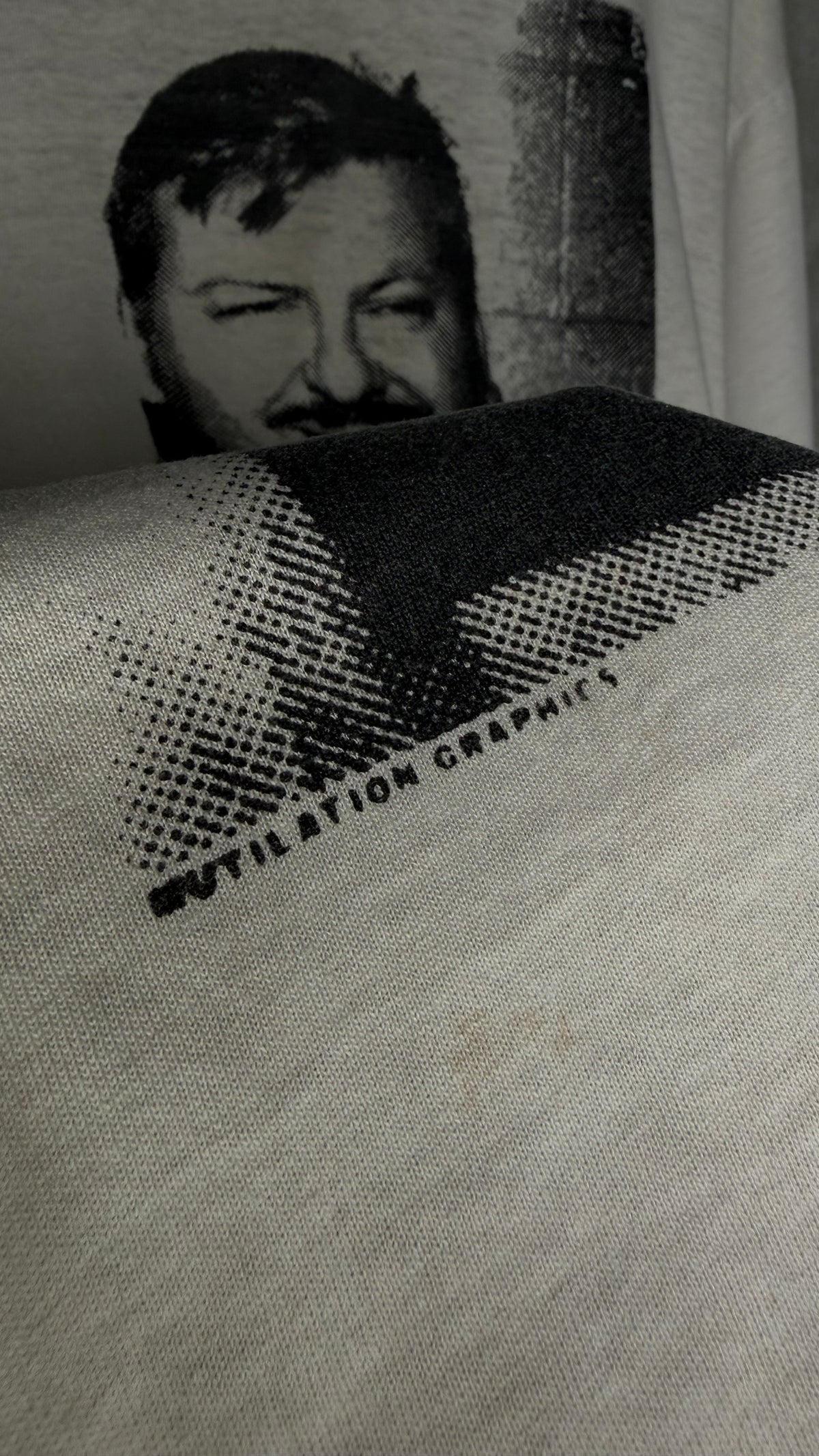 JOHN WAYNE GACY MUG SHOT MUTILATION GRAPHICS TEE