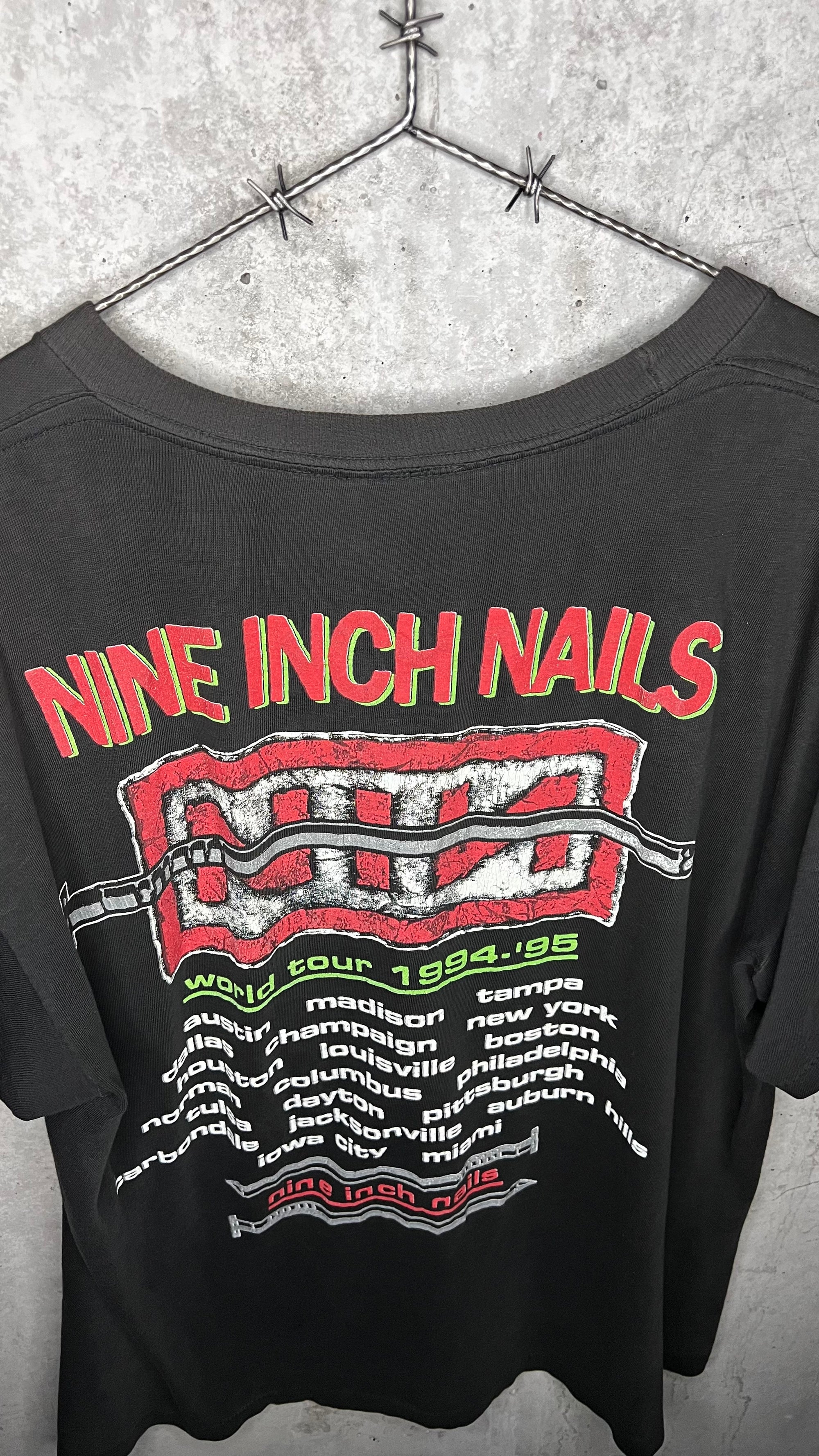 NINE INCH NAILS THE DOWNWARD SPIRAL WORLD TOUR 94’-95’ PARKING LOT TEE BOOTLEG