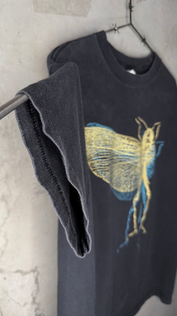 THE LOCUST BIG PRINT LOCUST TEE
