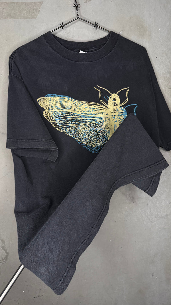 THE LOCUST BIG PRINT LOCUST TEE