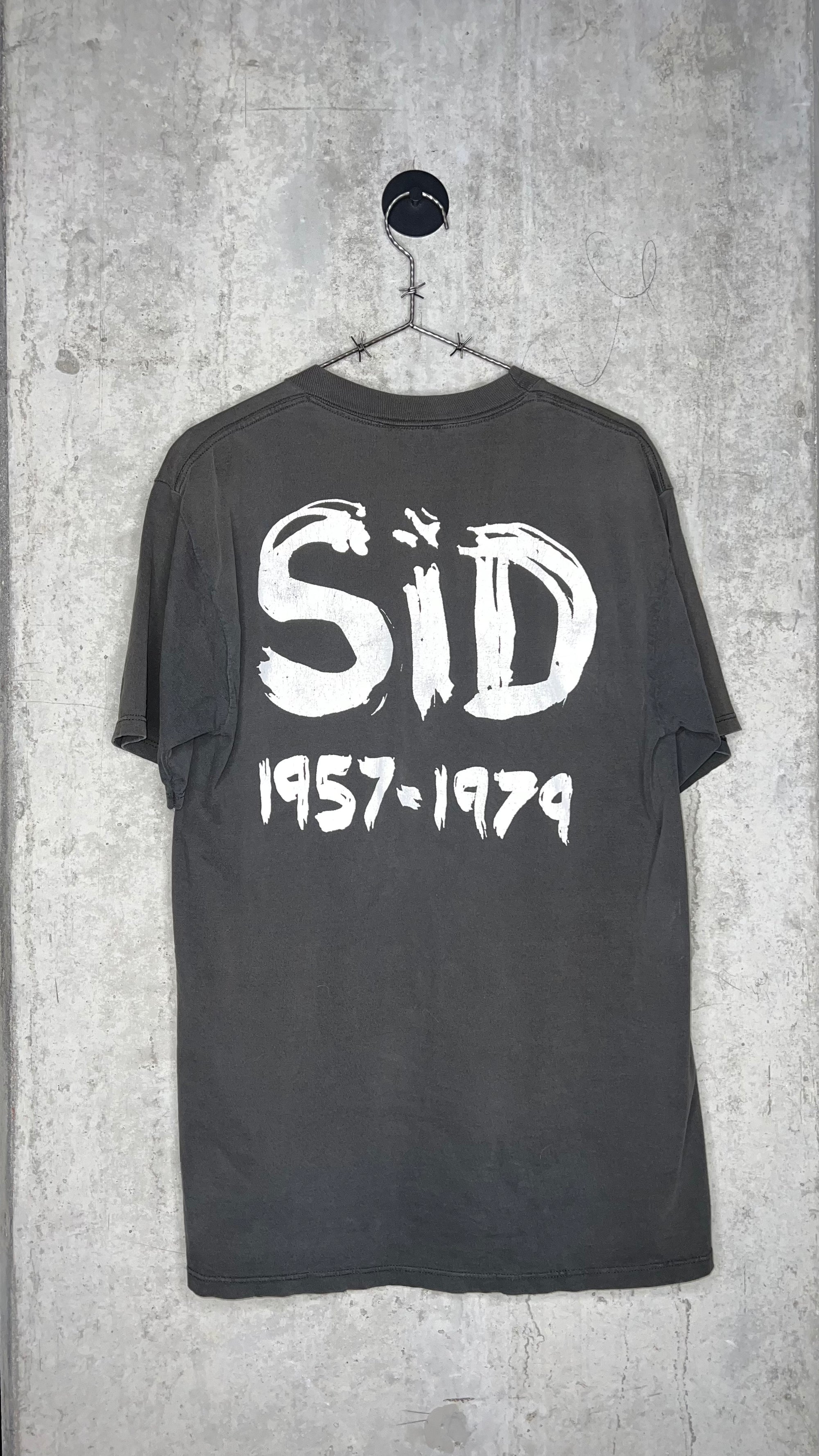 SID VICIOUS MEMORIAL TEE | 1957-1979 BACK HIT