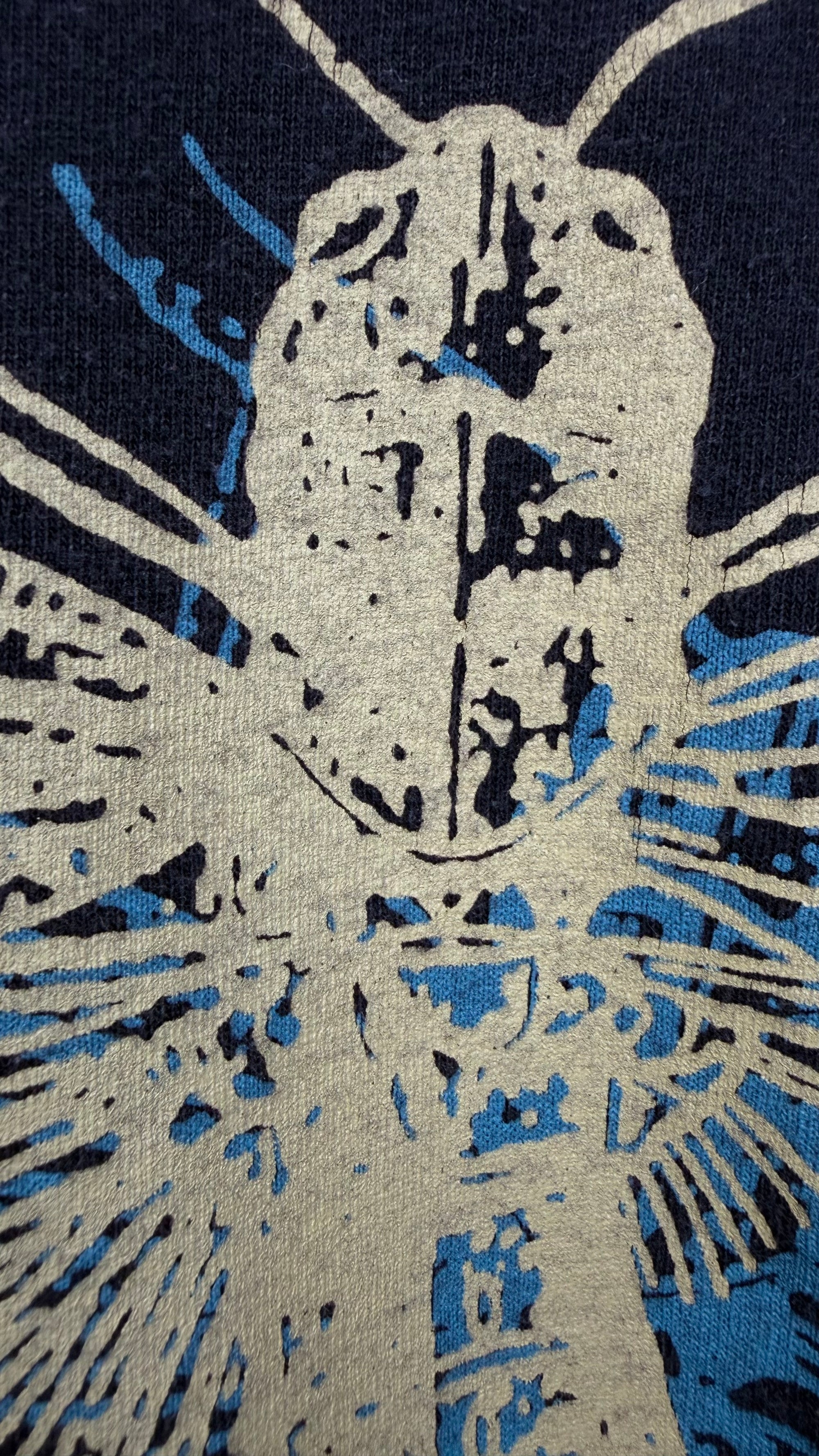THE LOCUST BIG PRINT LOCUST TEE