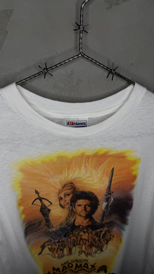MADMAX BEYOND THUNDERDOME 85’ MOVIE TEE | MEL GIBSON & TINA TURNER