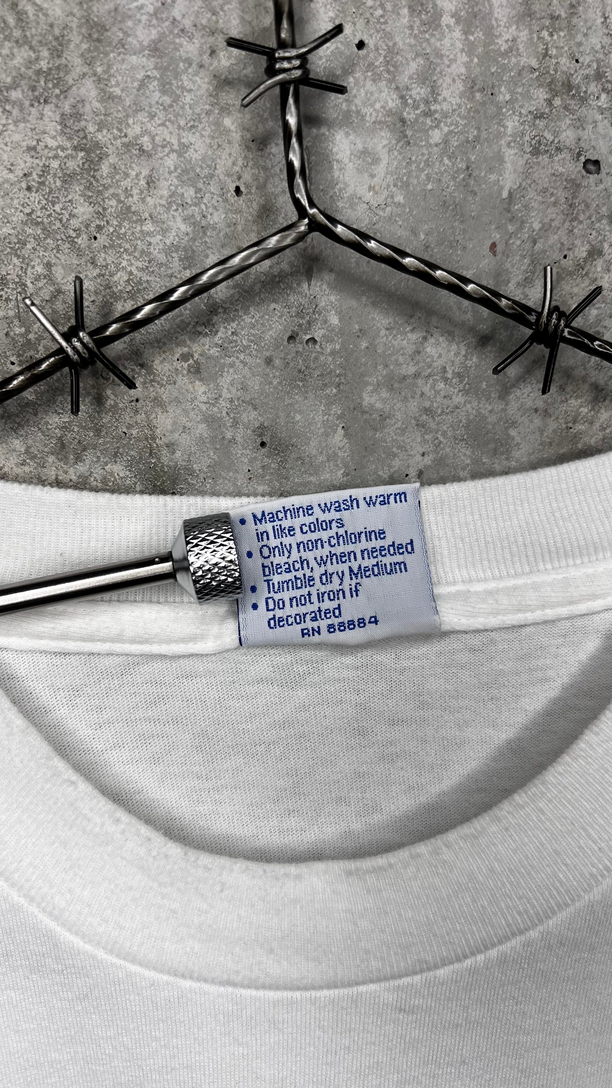 THE MANSON FAMILY CHARLES MANSON SERIAL KILLER TEE | “…BECAUSE CHARLIE KNOWS BEST!”