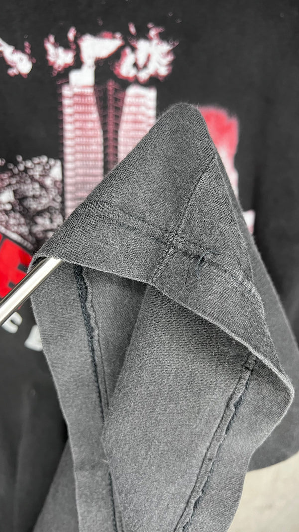 DIE HARD 1 TEE | FLAMING NAKATOMI PLAZA | RARE BRUCE WILLIS GRAIL