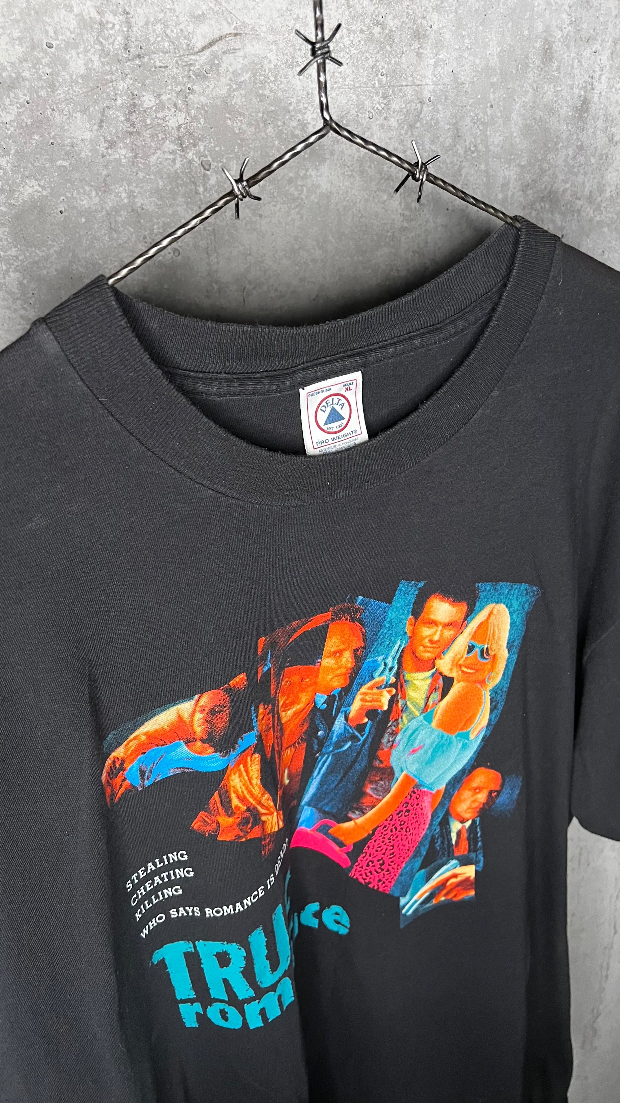 TRUE ROMANCE POSTER PRINT MOVIE TEE | CHRISTIAN SLATER & PATRICIA ARQUETTE