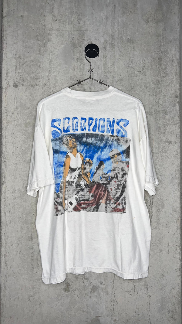 ALICE COOPER AND SCORPIONS PARKING LOT TEE