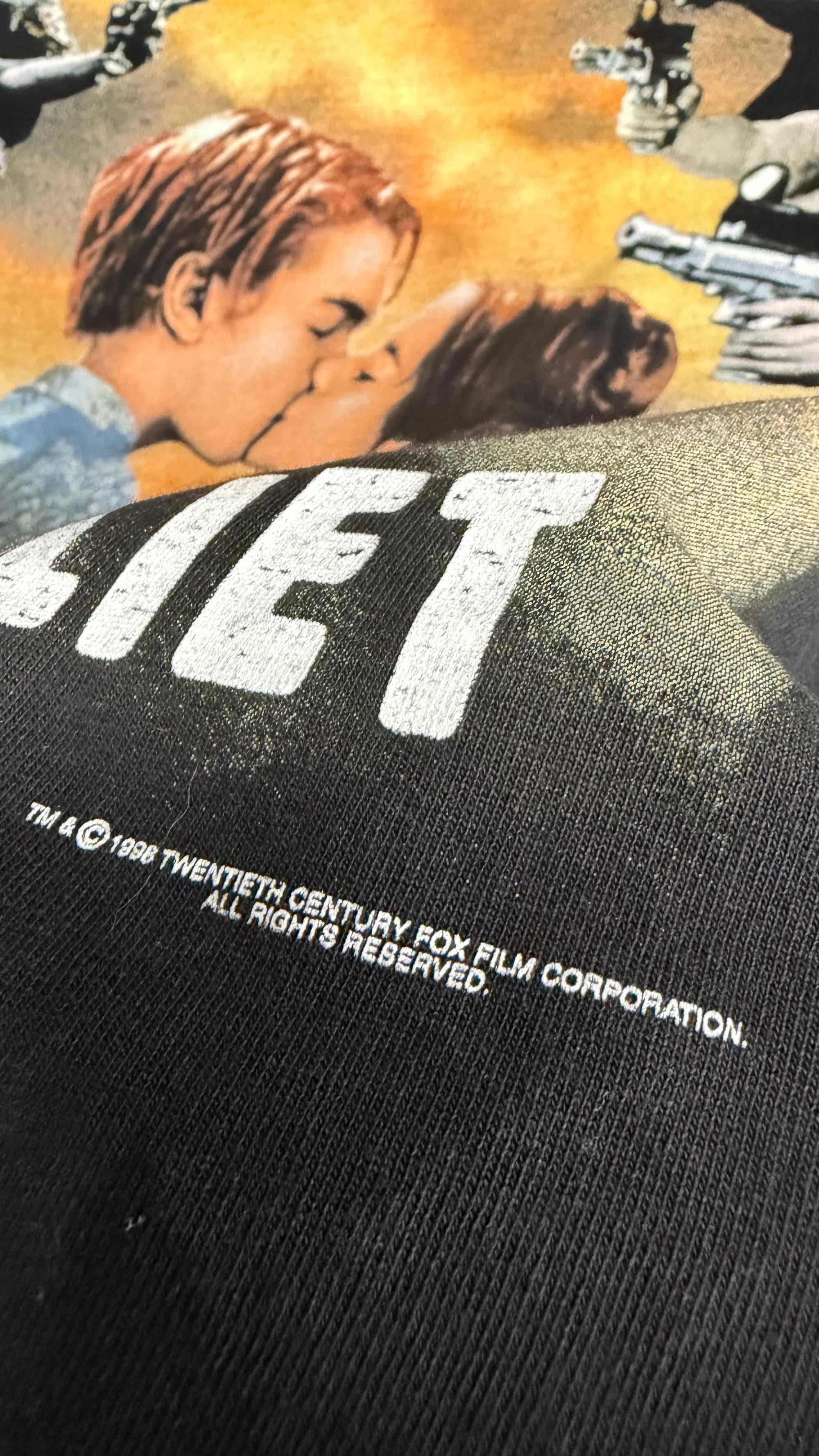 ROMEO + JULIET MOVIE PROMO TEE | LEONARDO DICAPRIO & CLAIRE DANES | JOHN LEGUIZAMO