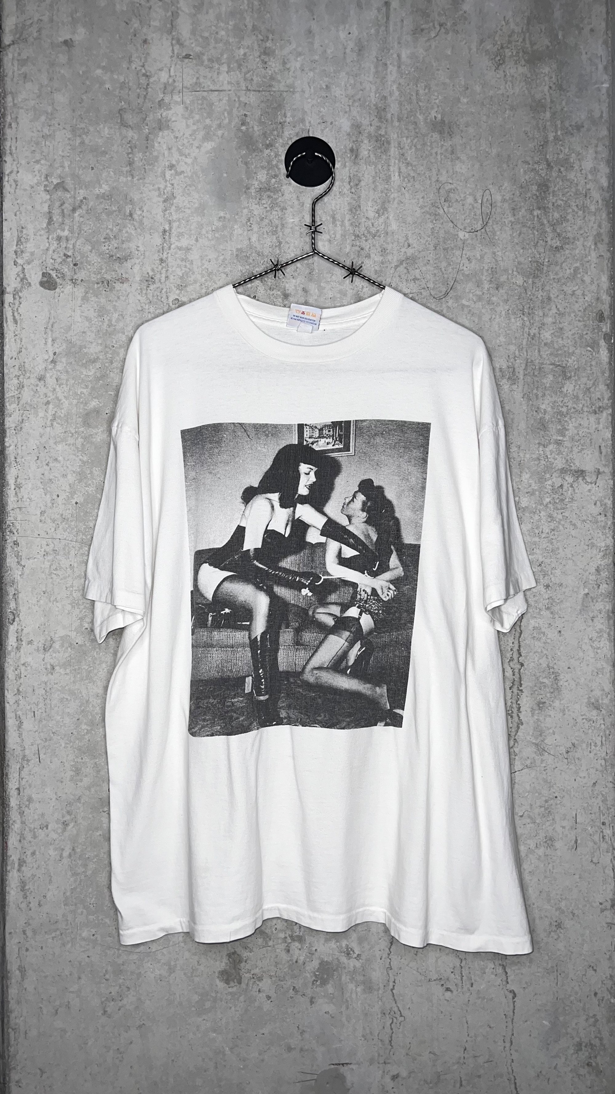 BETTY PAGE B&W BDSM PHOTO TEE