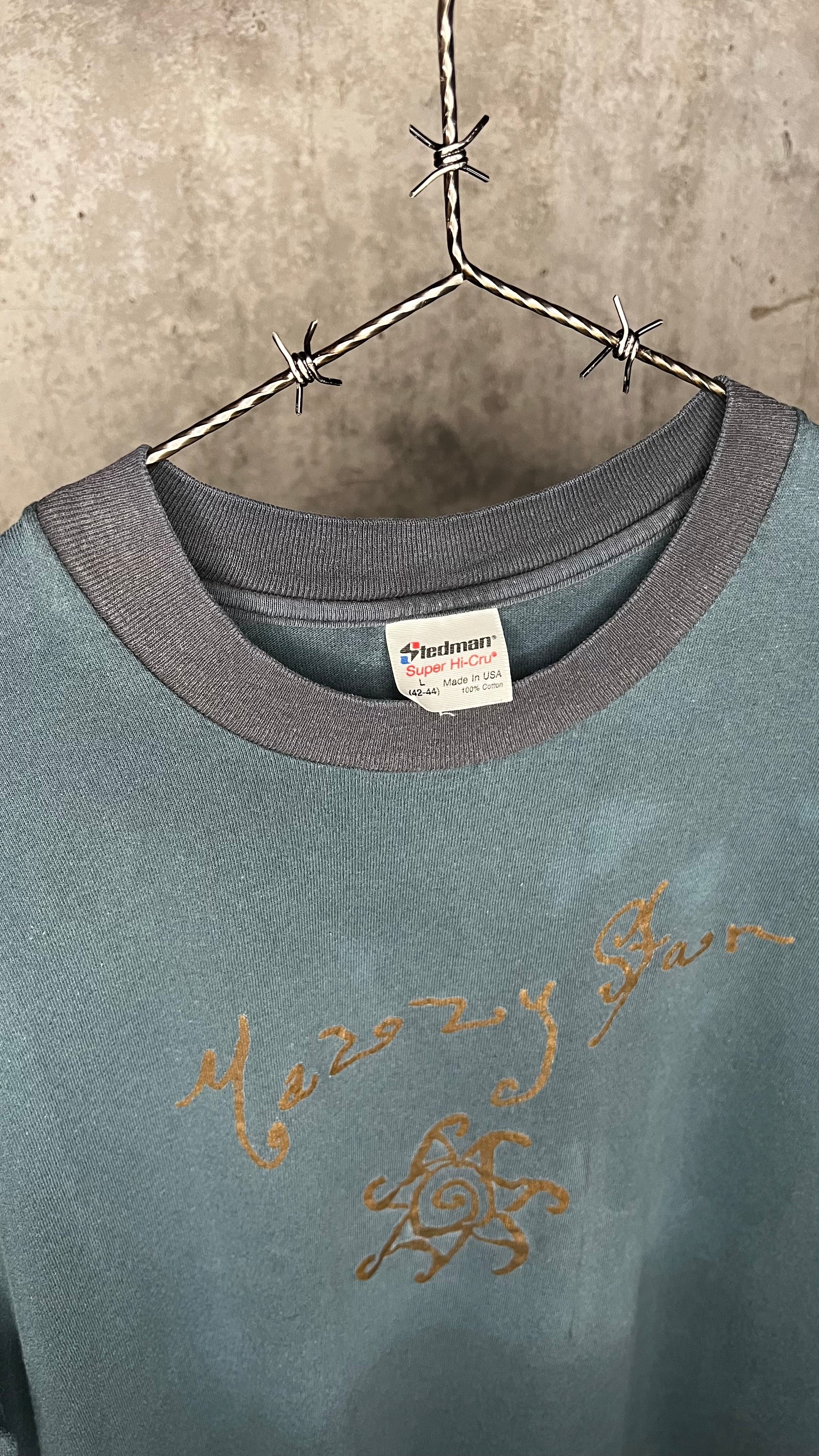 MAZZY STAR SUPER FADED OUT GOLD GLITTER PRINT TEE