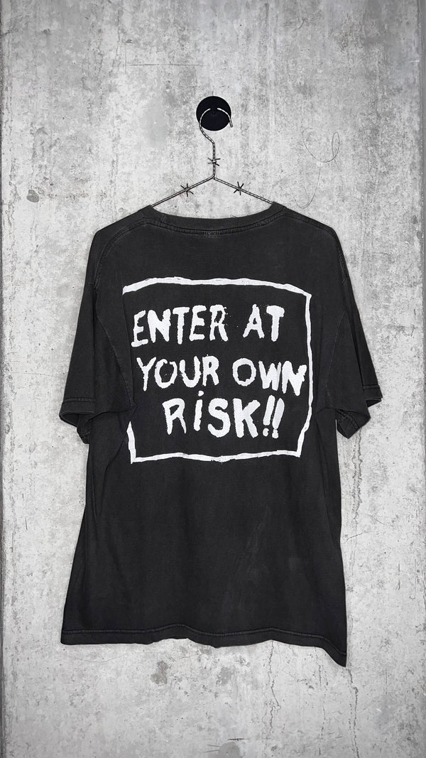 ROCKY HORROR LIP BITER MOSQUITOHEAD TEE | ENTER AT YOUR OWN RISK