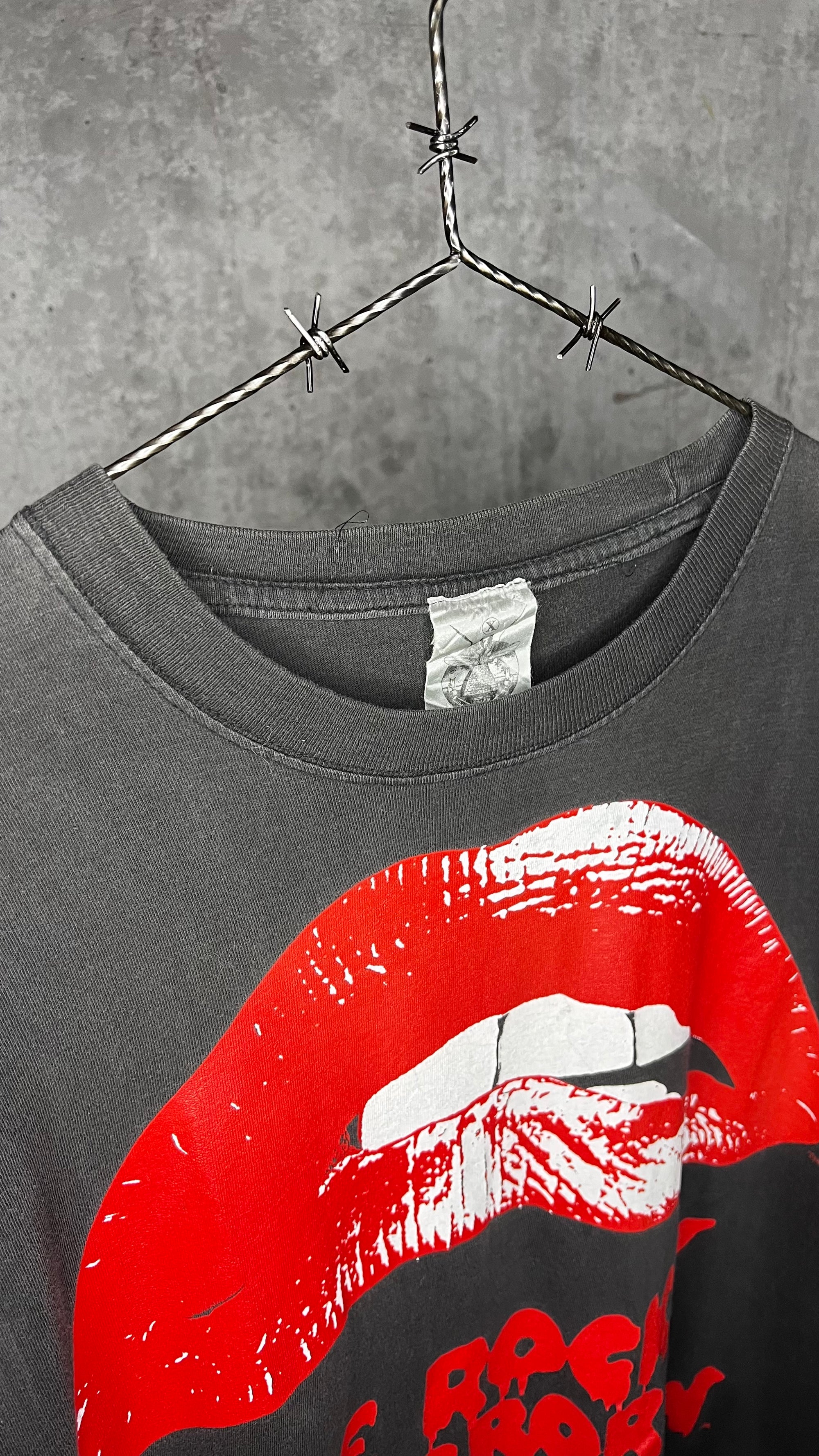 ROCKY HORROR LIP BITER MOSQUITOHEAD TEE | ENTER AT YOUR OWN RISK