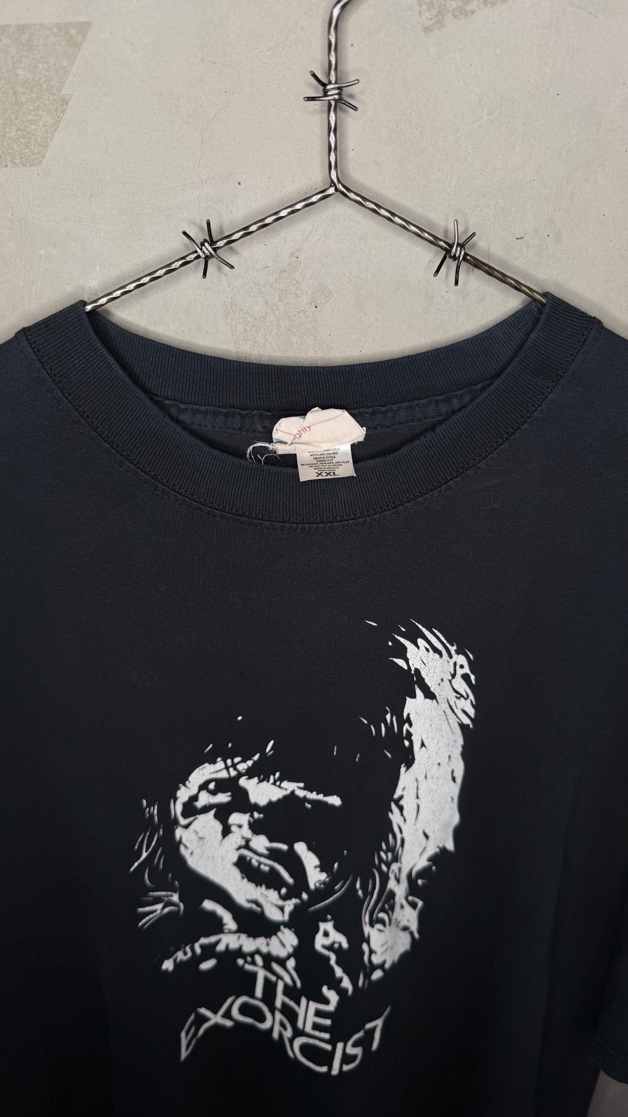 THE EXORCIST BLACK & WHITE PRINT MOVIE TEE