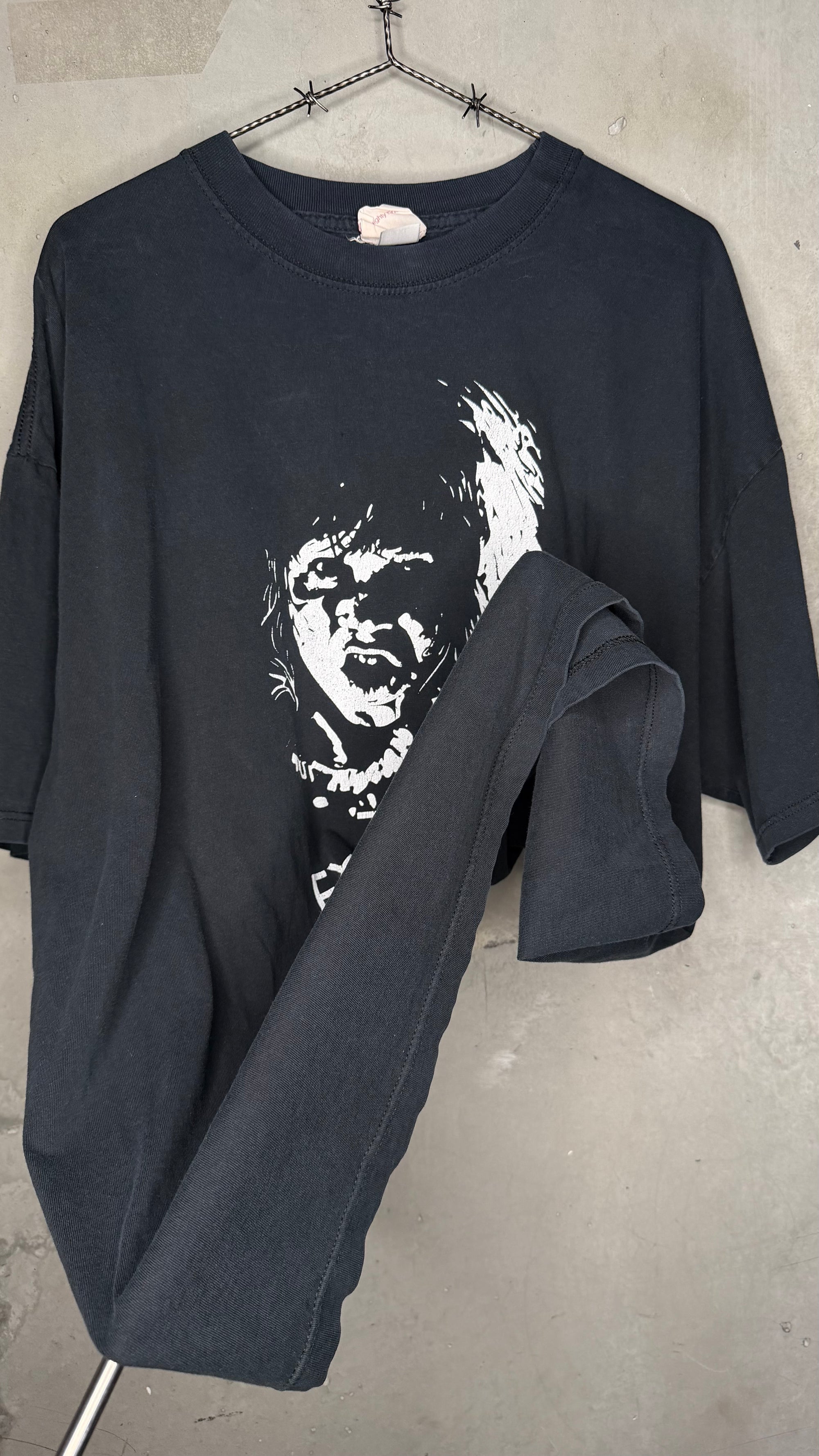 THE EXORCIST BLACK & WHITE PRINT MOVIE TEE