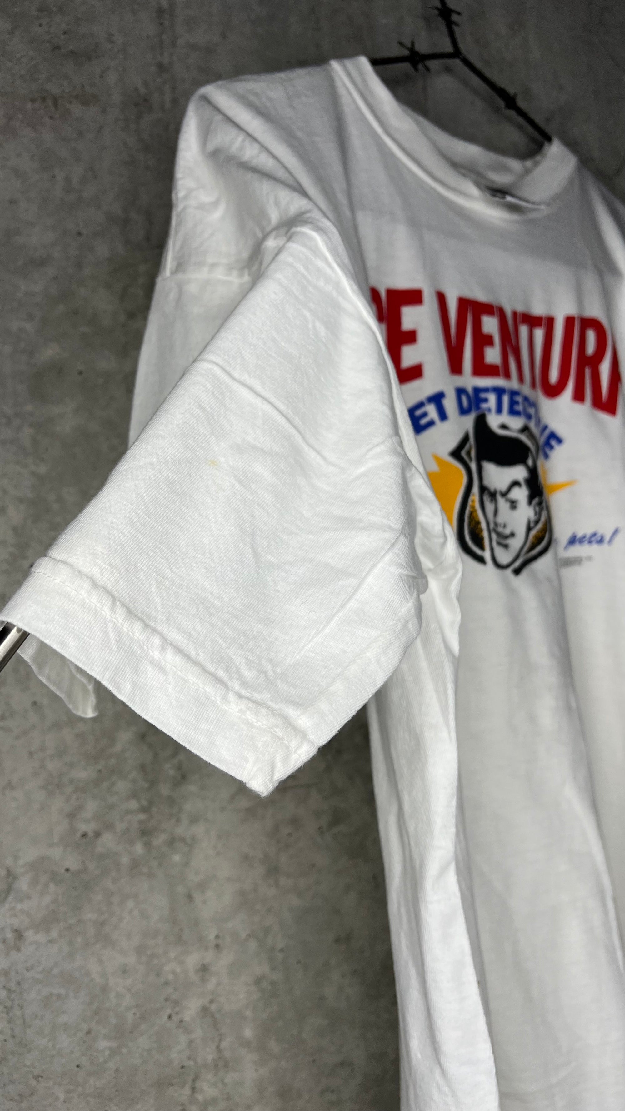 ACE VENTURA PET DETECTIVE WHITE TEE | TO PROTECT & SERVE YOUR PETS