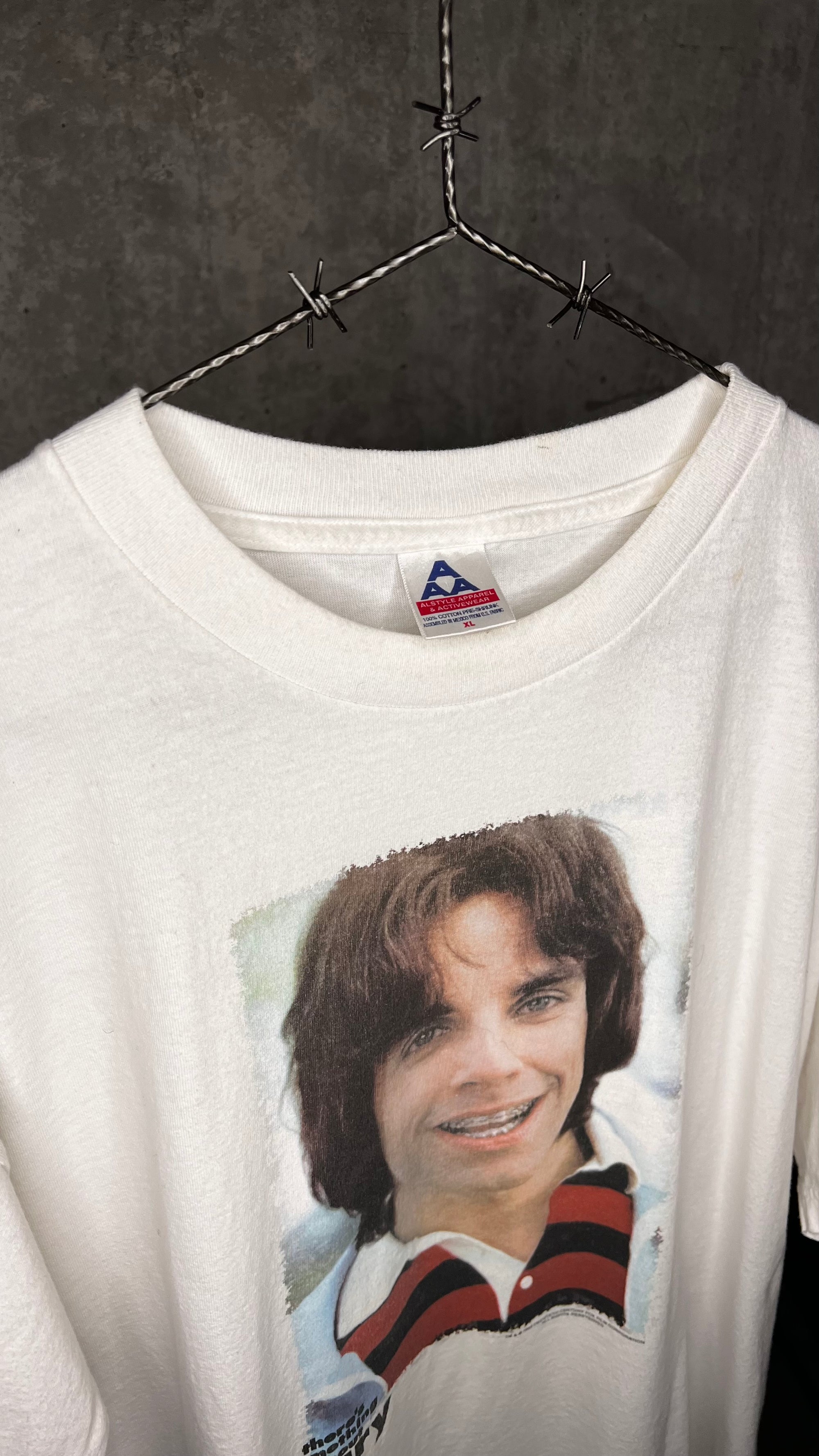 THERE’S SOMETHING ABOUT MARY MOVIE TEE | BEN STILLER WITH BRACES