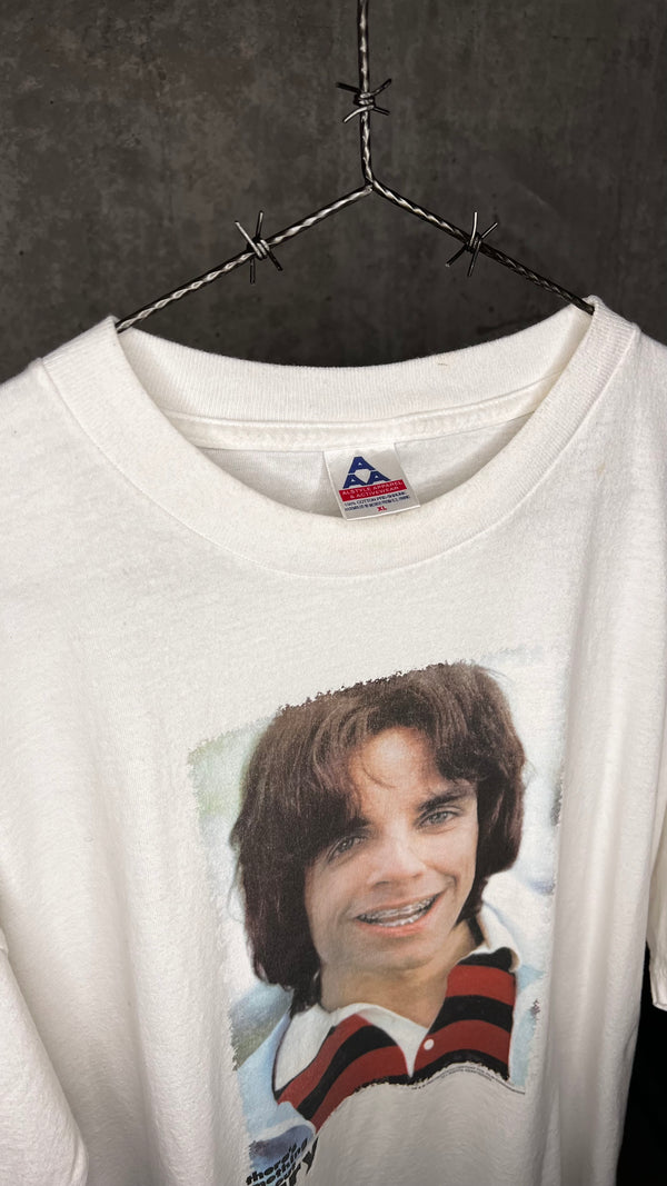 THERE’S SOMETHING ABOUT MARY MOVIE TEE | BEN STILLER WITH BRACES
