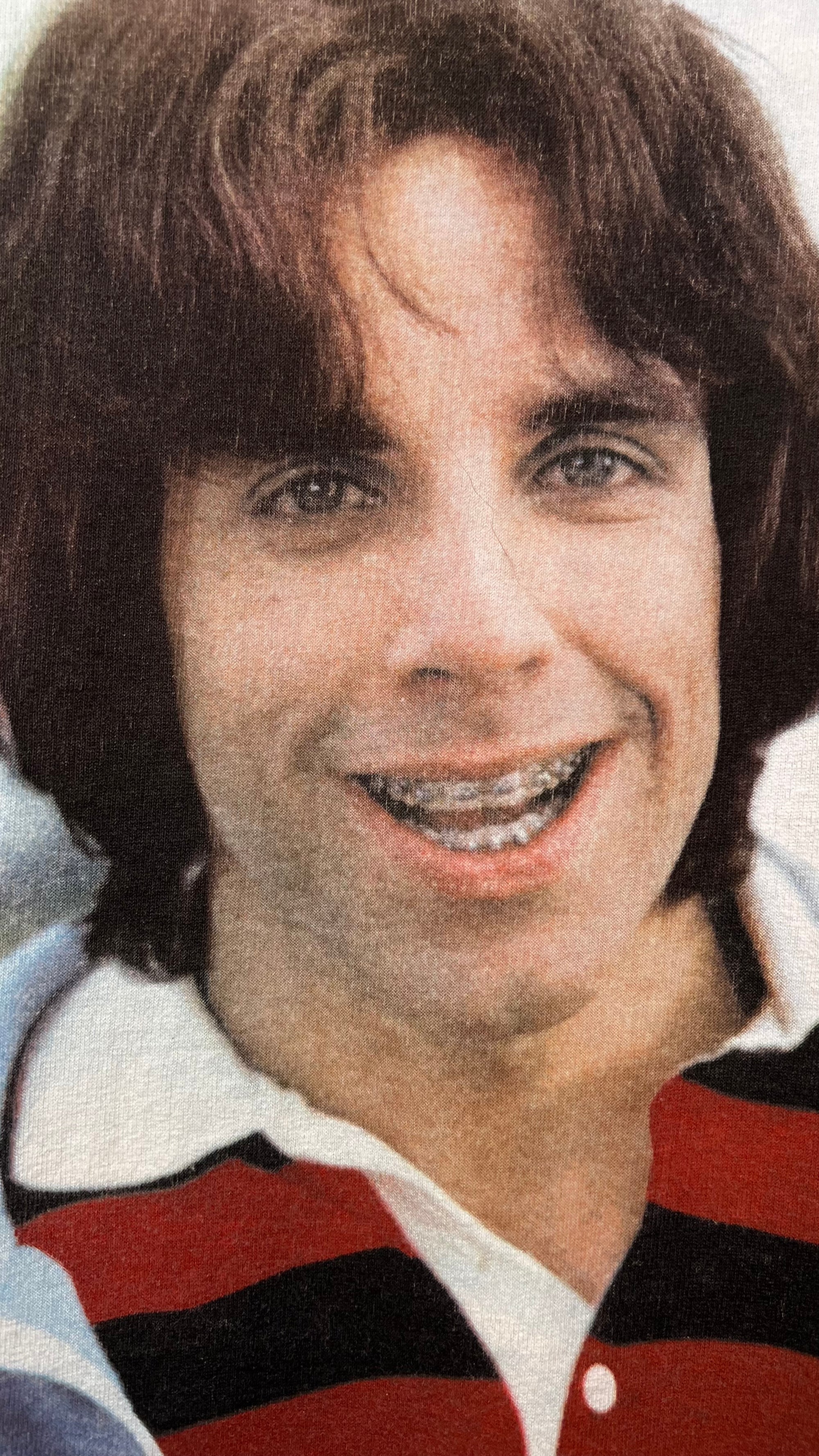 THERE’S SOMETHING ABOUT MARY MOVIE TEE | BEN STILLER WITH BRACES