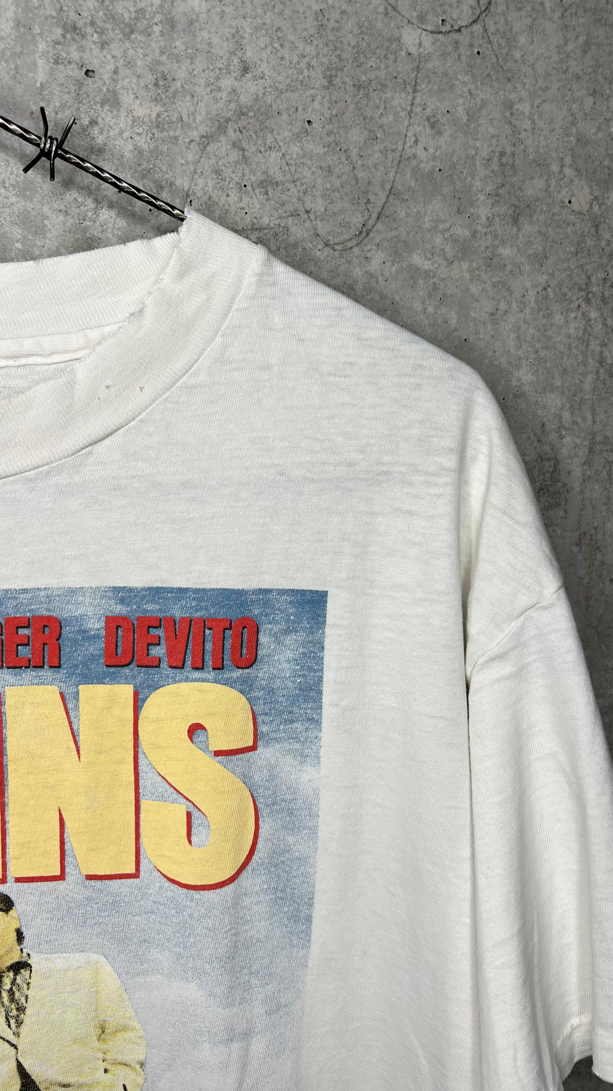 TWINS MOVIE TEE | ARNOLD SCHWARZENEGGER & DANNY DEVITO GRAIL