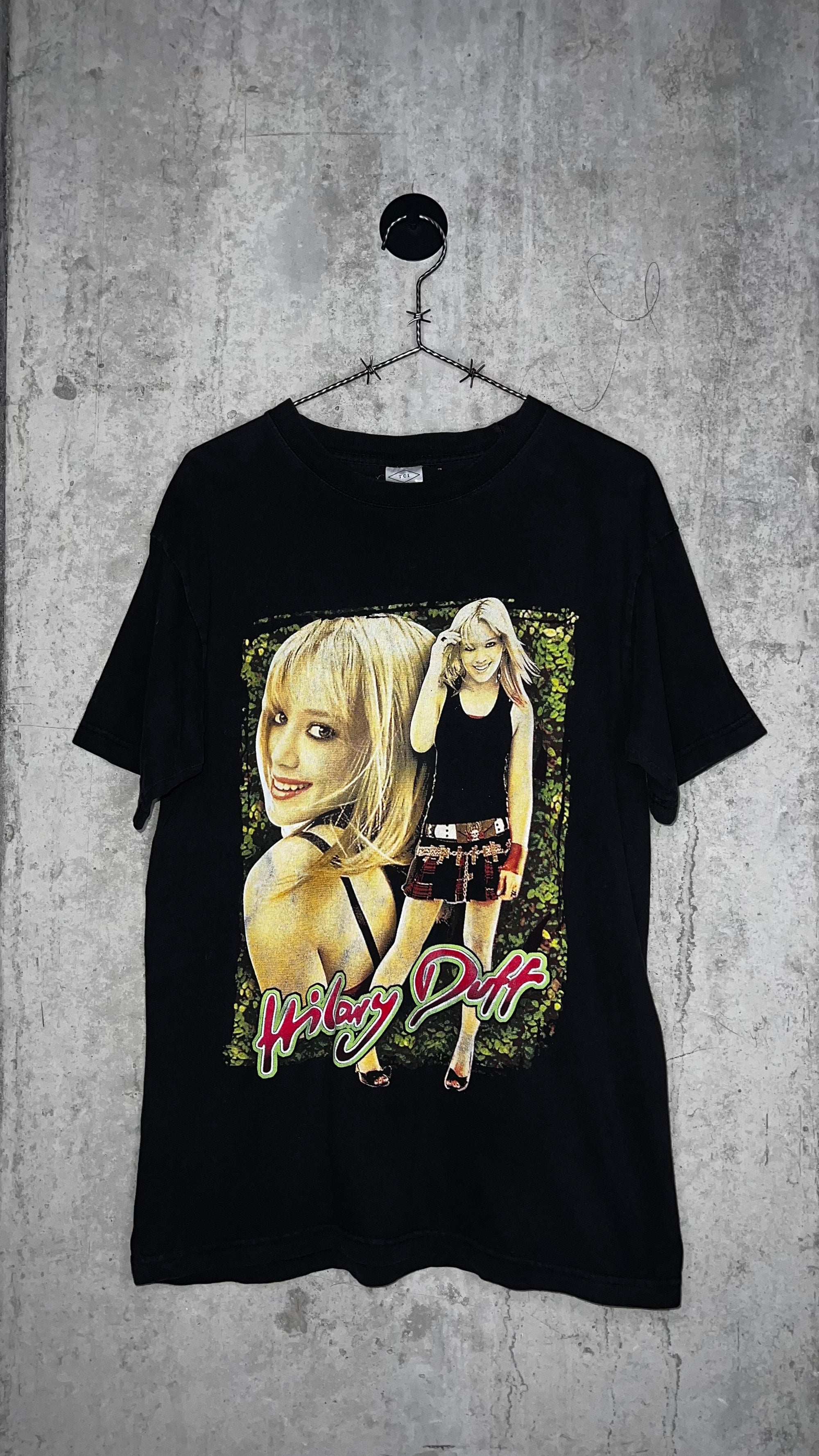 HILARY DUFF MOST WANTED TOUR TEE 04’