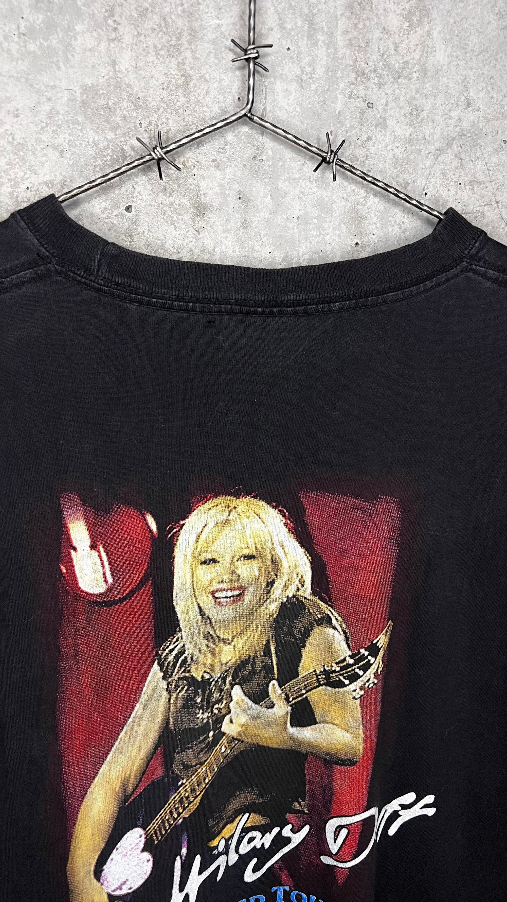 HILARY DUFF MOST WANTED TOUR TEE 04’