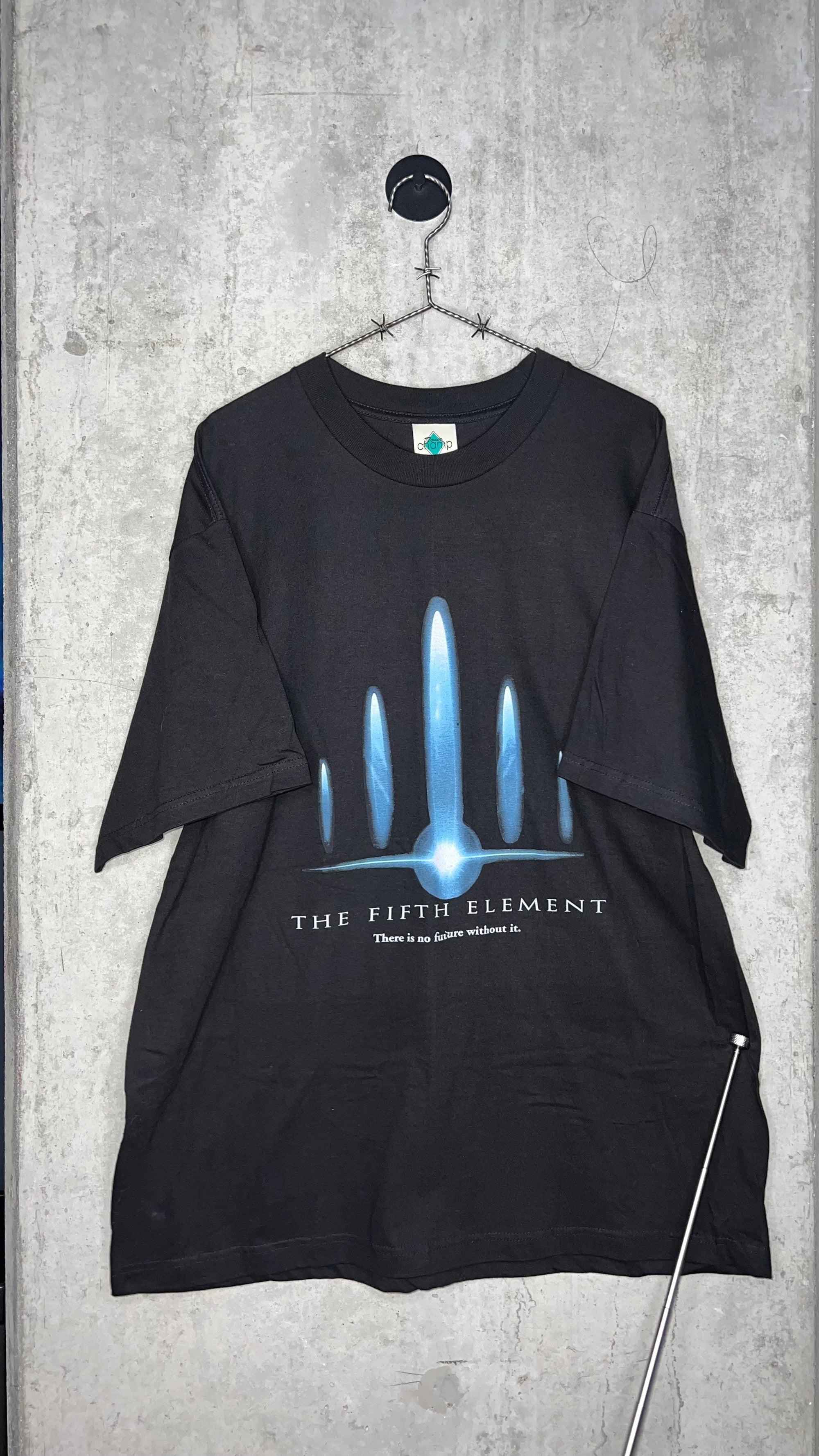 THE FIFTH ELEMENT MOVIE PROMO LIGHT BEAMS TEE | THERE IS NO FUTURE WITHOUT IT