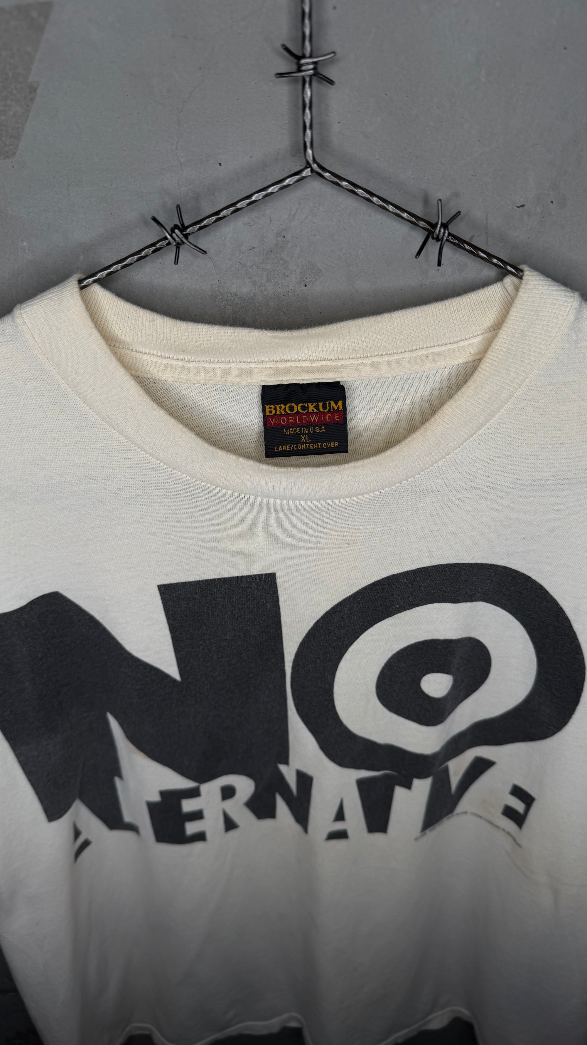 NO ALTERNATIVE 93’ GRUNGE & ALTERNATIVE COMPILATION ALBUM PROMO TEE | NIRVANA • SONIC YOUTH • SMASHING PUMPKINS • SOUNDGARDEN • RHCP • PAVEMENT & MORE