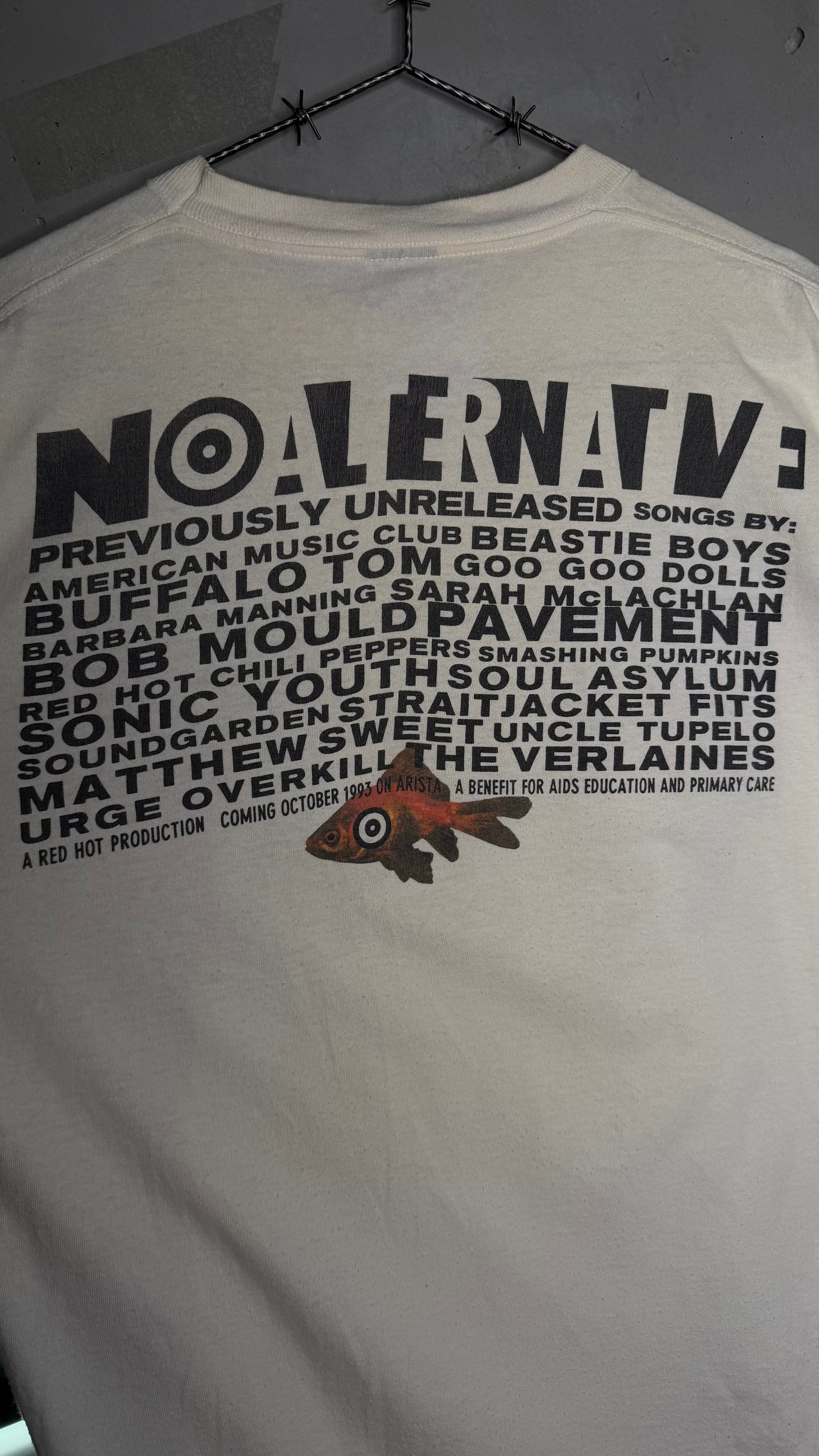 NO ALTERNATIVE 93’ GRUNGE & ALTERNATIVE COMPILATION ALBUM PROMO TEE | NIRVANA • SONIC YOUTH • SMASHING PUMPKINS • SOUNDGARDEN • RHCP • PAVEMENT & MORE