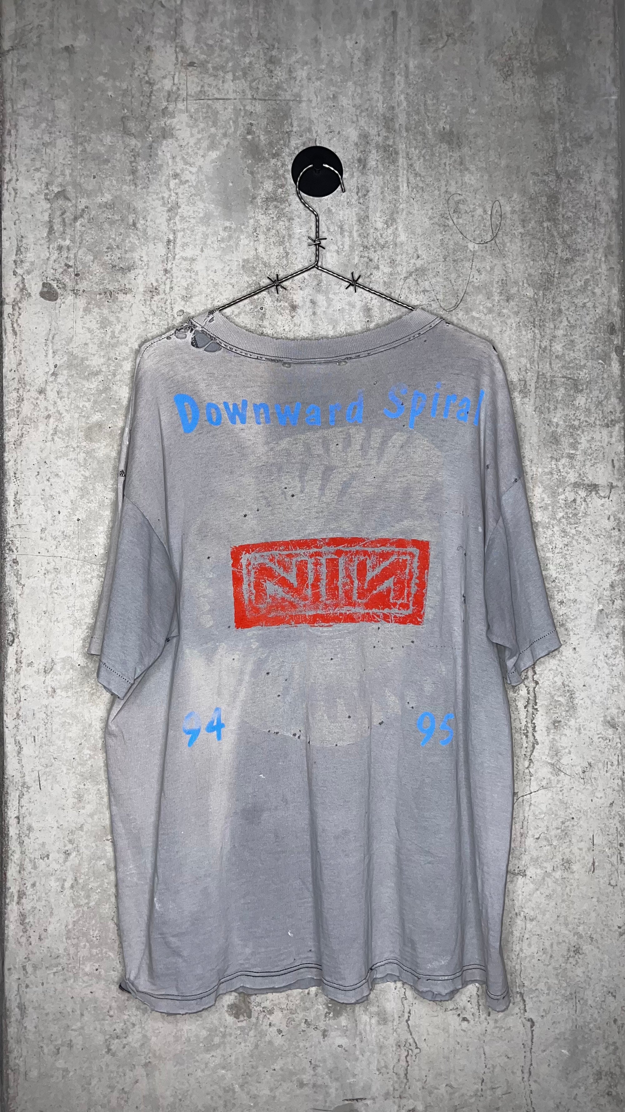 NINE INCH NAILS THE DOWNWARD SPIRAL WORLD TOUR 94’-95’ PARKING LOT TEE | RARE SPIRAL BACK HIT VARIANT | THRASHED FADER