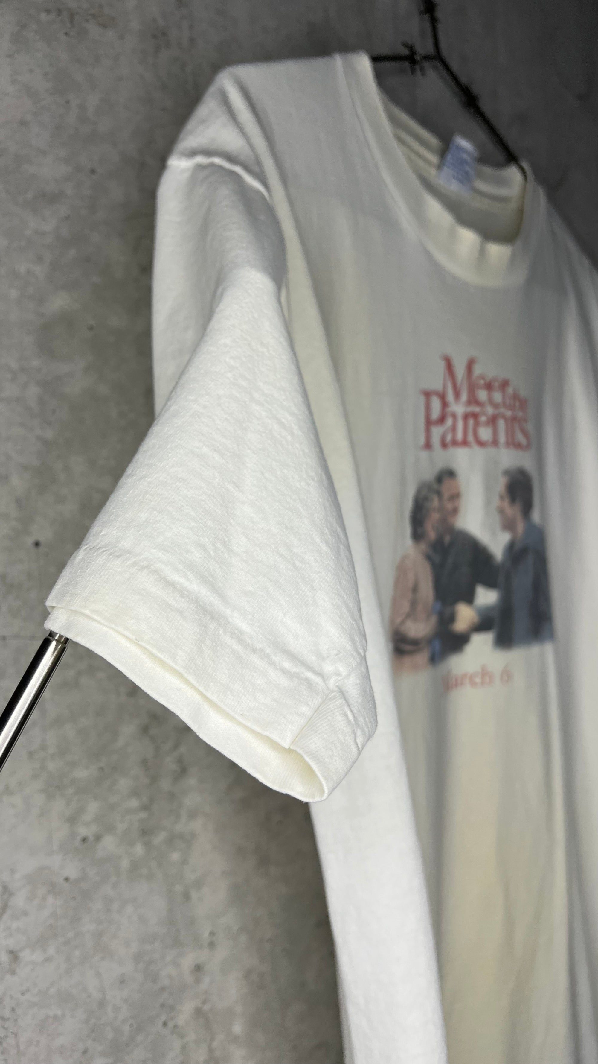 MEET THE PARENTS MOVIE TEE | “GUARANTEED IN STOCK” BACK HIT | BEN STILLER, ROBERT DE NERO