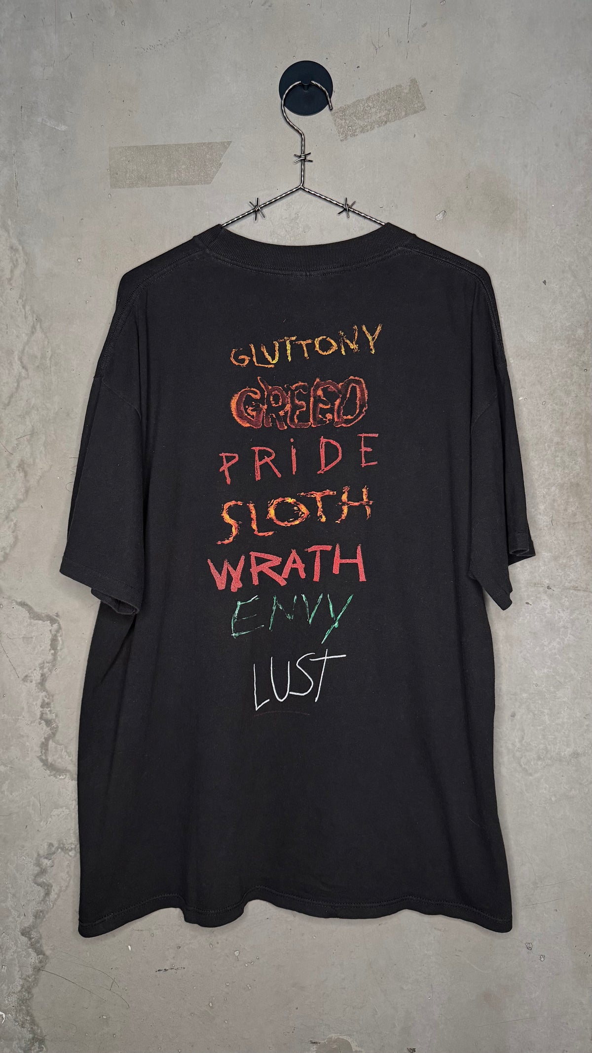 SEVEN MOVIE PROMO TEE | BRAD PITT | DAVID FINCHER | ‘7 DEADLY SINS’ BACK HIT